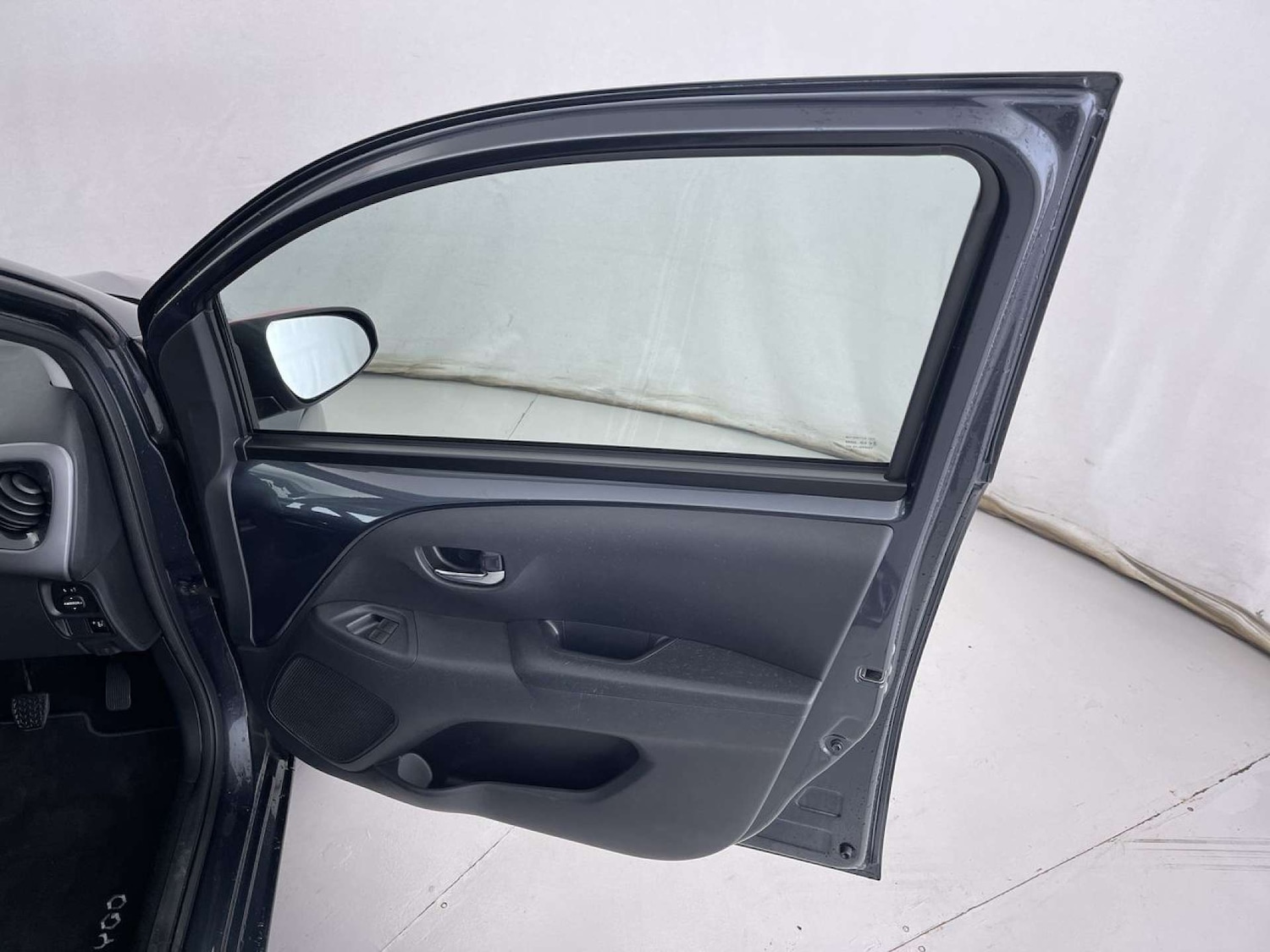 Used Toyota AYGO 2020 for sale - 77207672: Photo 29