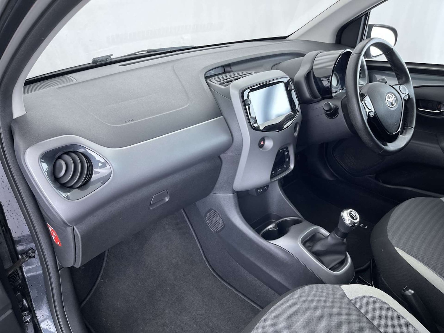 Used Toyota AYGO 2020 for sale - 77207672: Photo 32