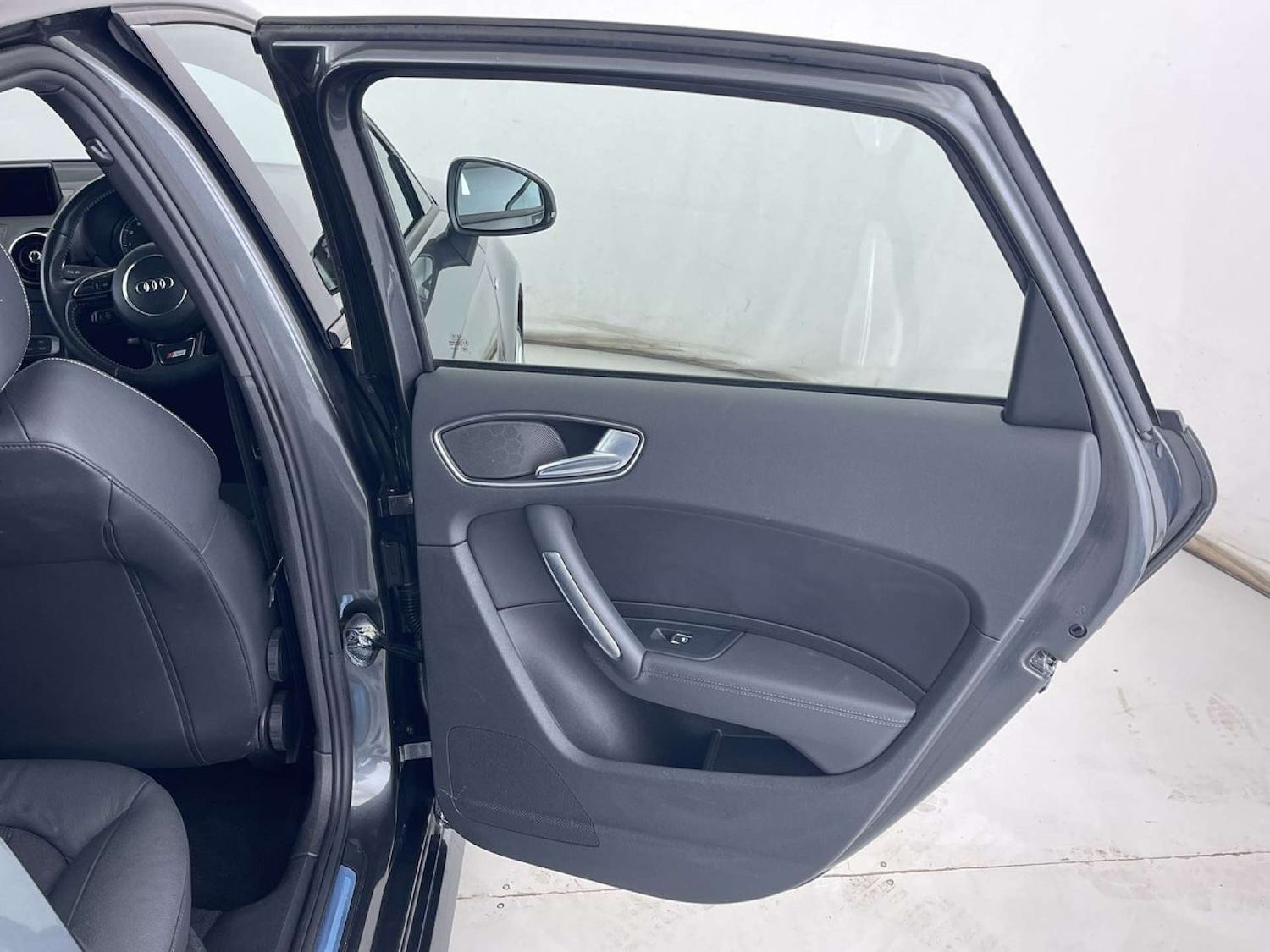 Used Audi A1 2015 for sale - 77236261: Photo 30