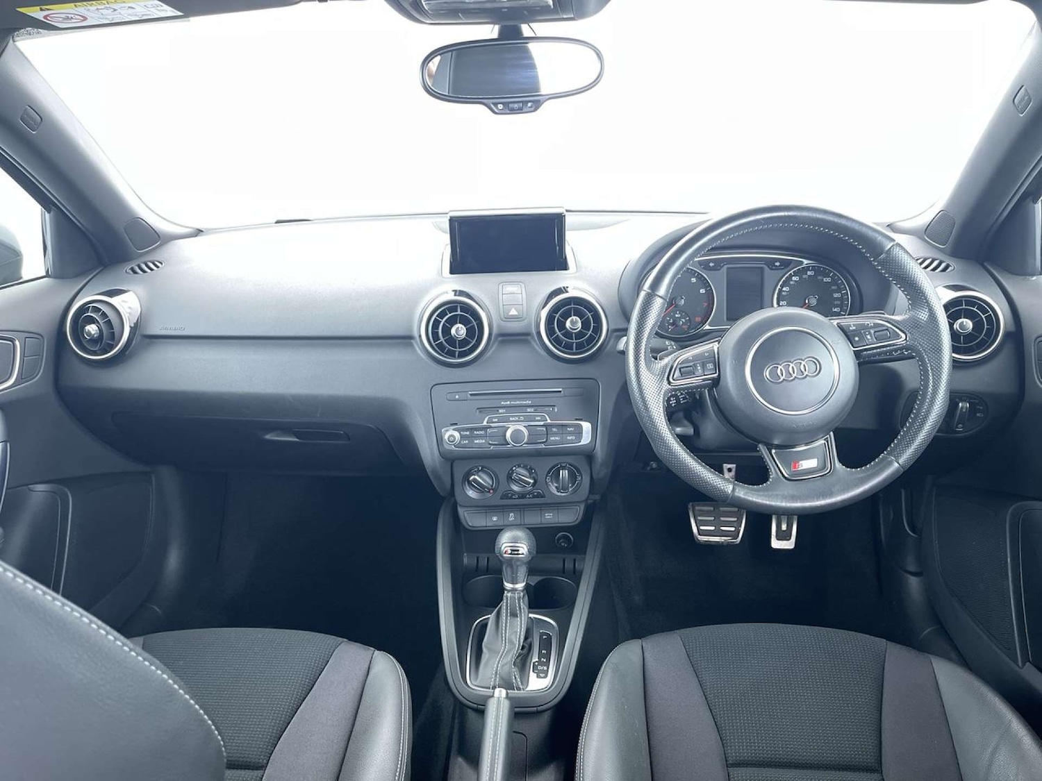 Used Audi A1 2015 for sale - 77236261: Photo 8