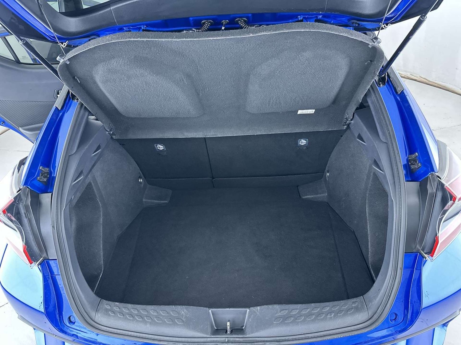 Used Toyota C-HR 2018 for sale - 77406151: Photo 10