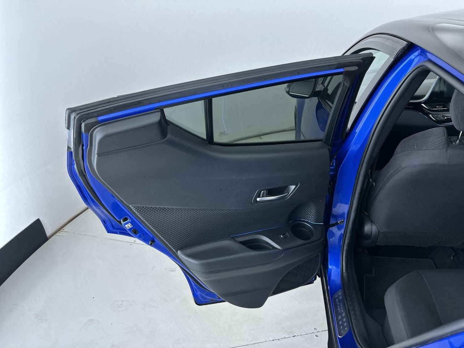 Used Toyota C-HR 2018 for sale - 77406151: Photo 28