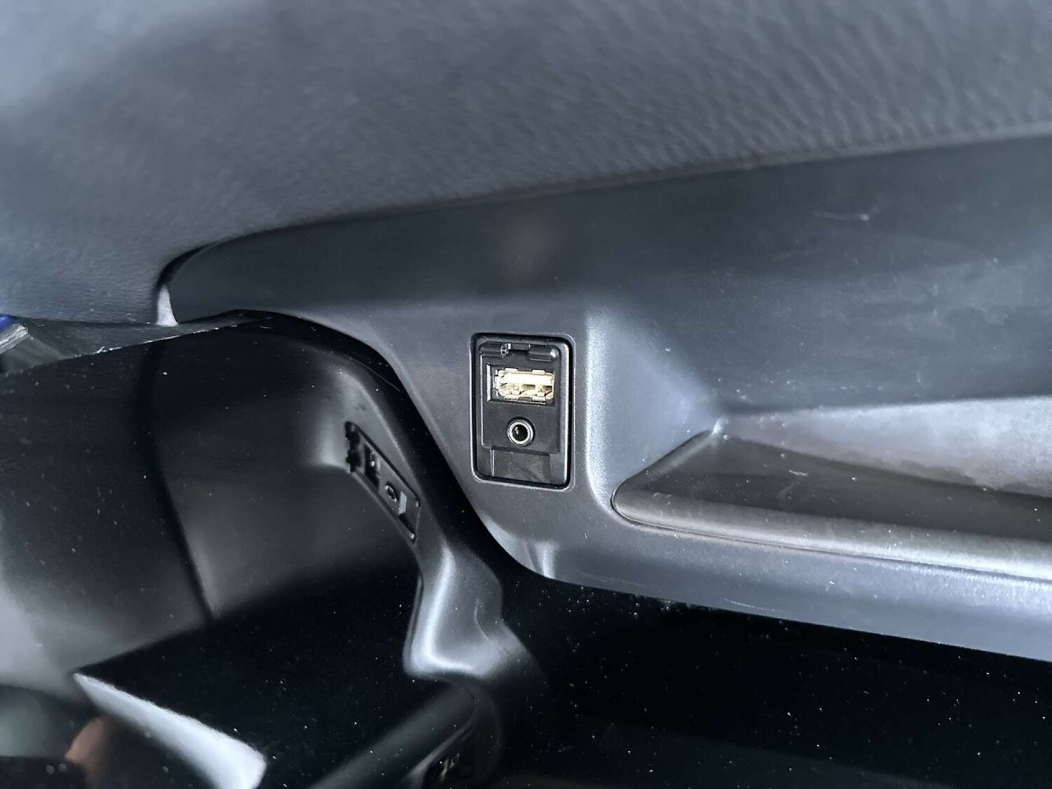 Used Toyota C-HR 2018 for sale - 77406151: Photo 48