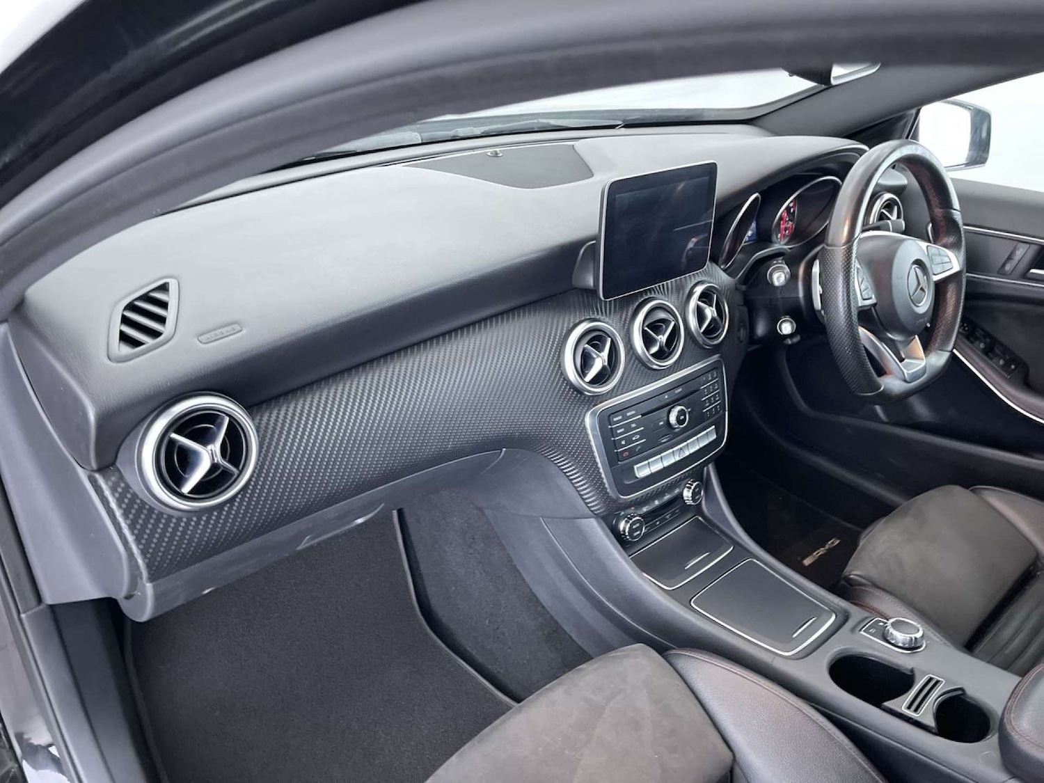 Used Mercedes-Benz A-Class 2017 for sale - 76623851: Photo 32