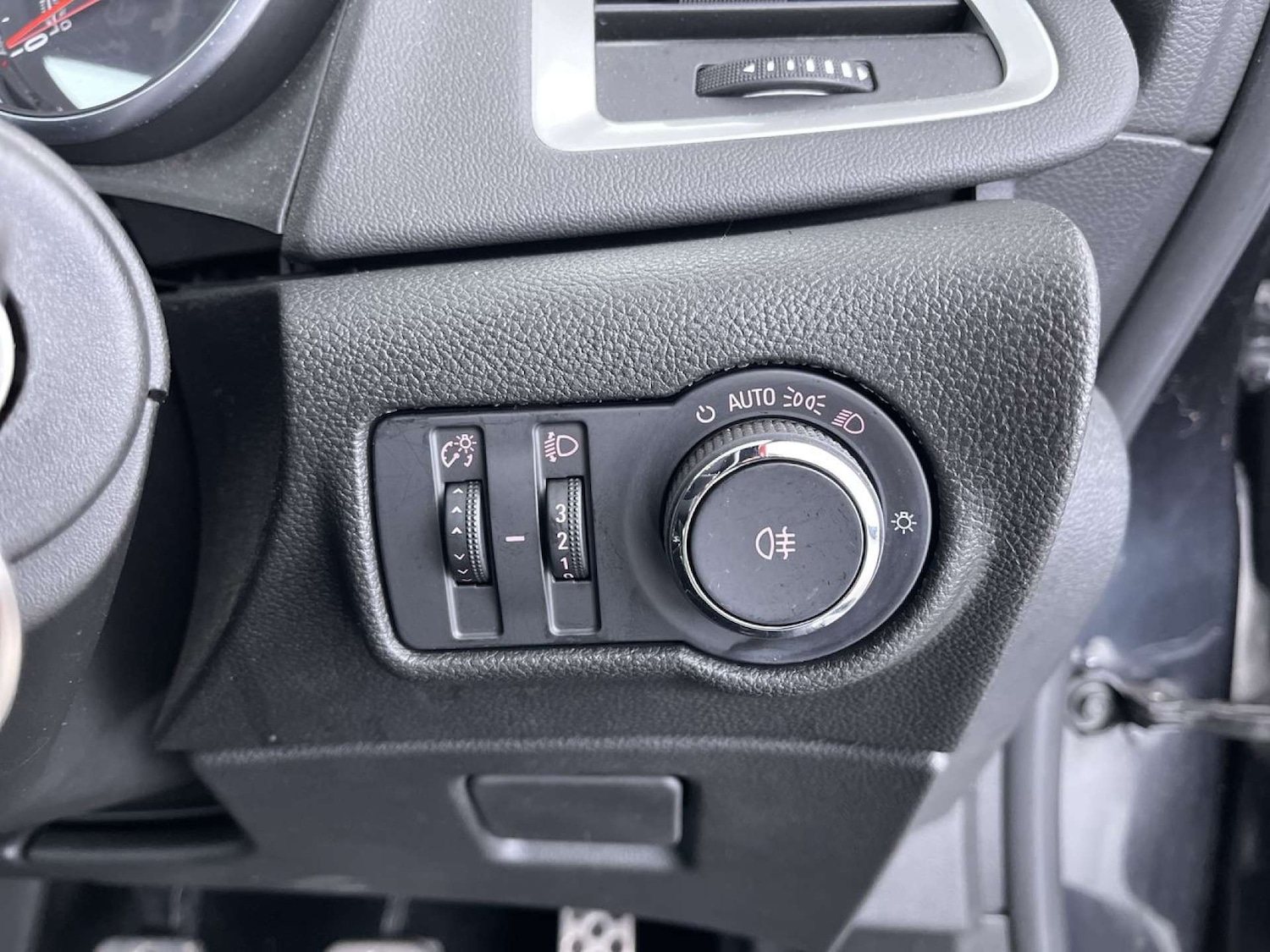 Used Vauxhall Astra GTC 2015 for sale - 78057255: Photo 46