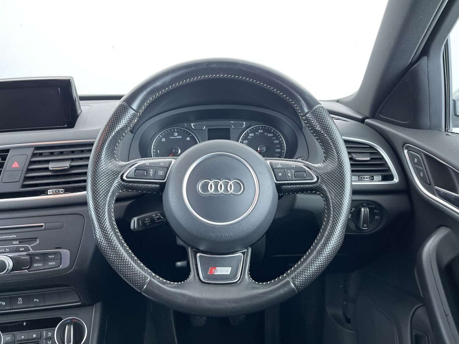 Used Audi Q3 2015 for sale - 77643198: Photo 36