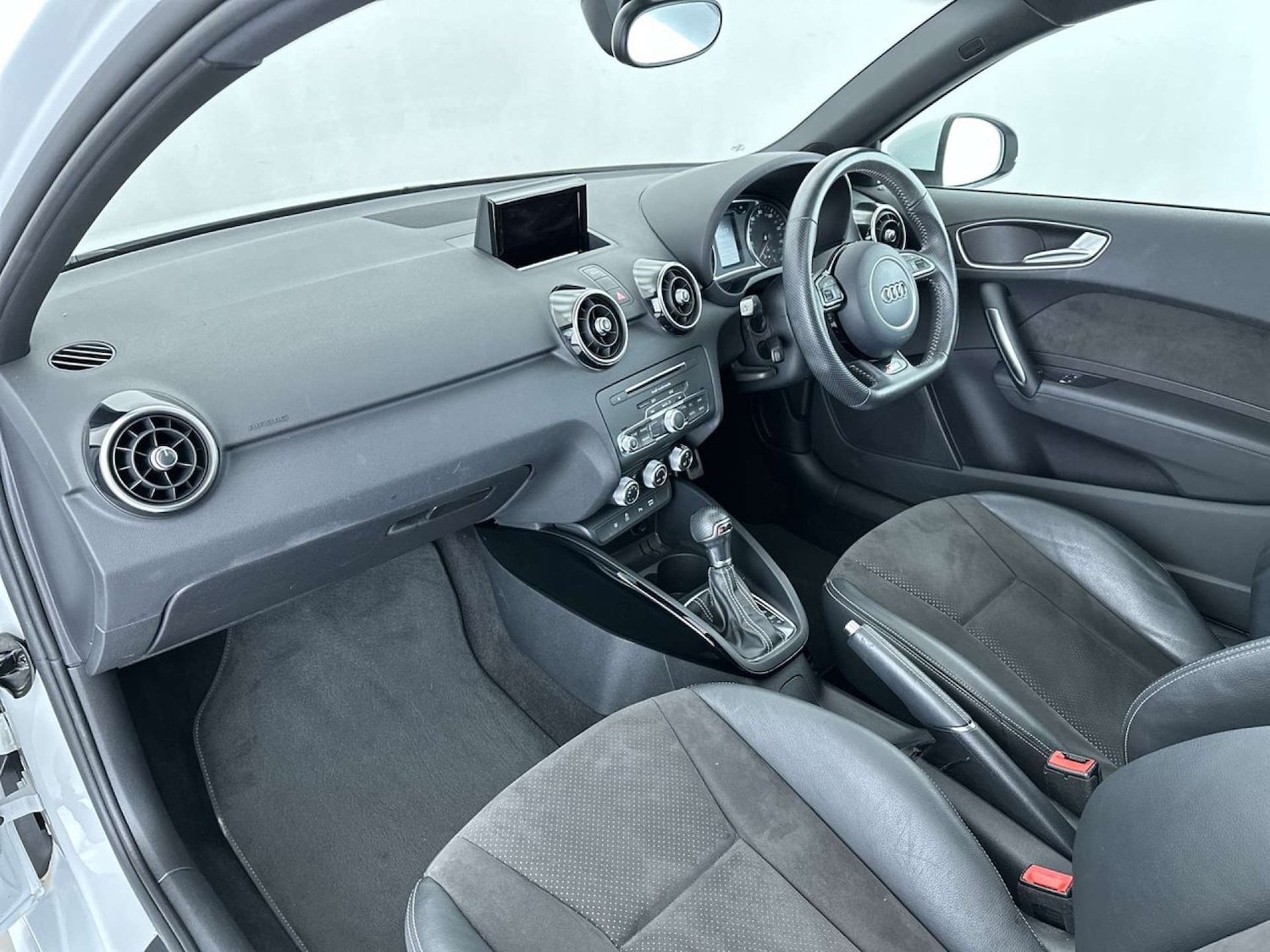 Used Audi A1 2018 for sale - 77492537: Photo 31