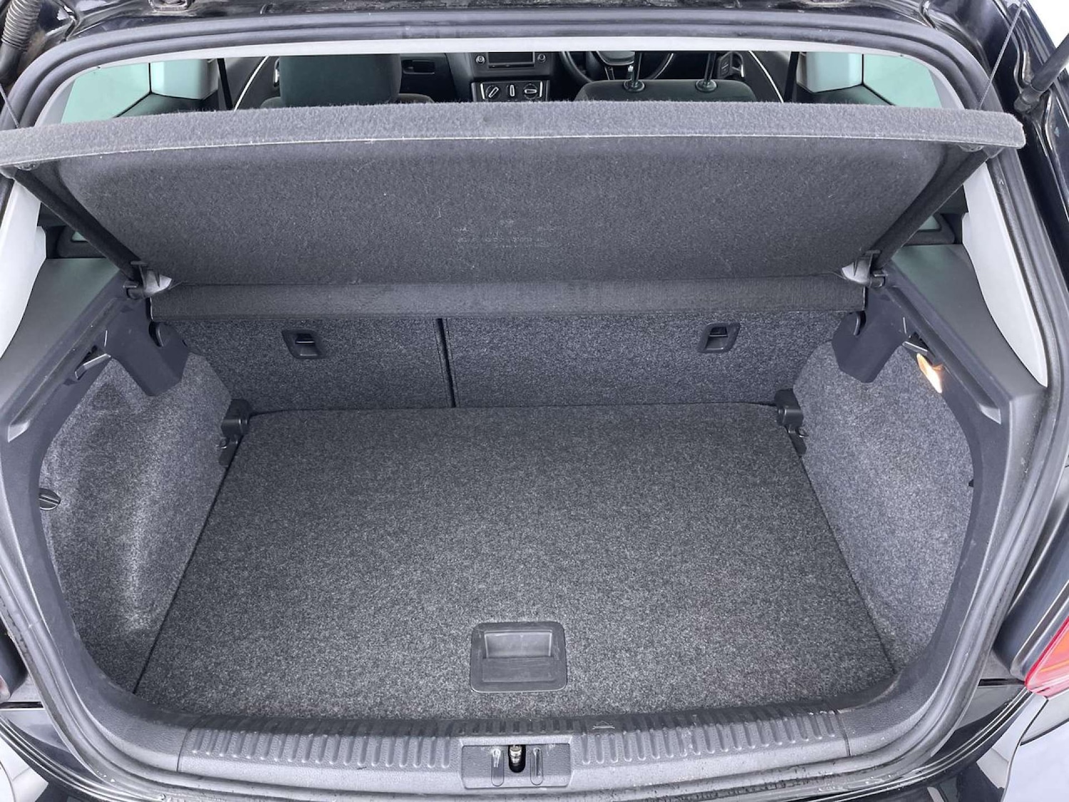 Used Volkswagen Polo 2015 for sale - 76542277: Photo 10