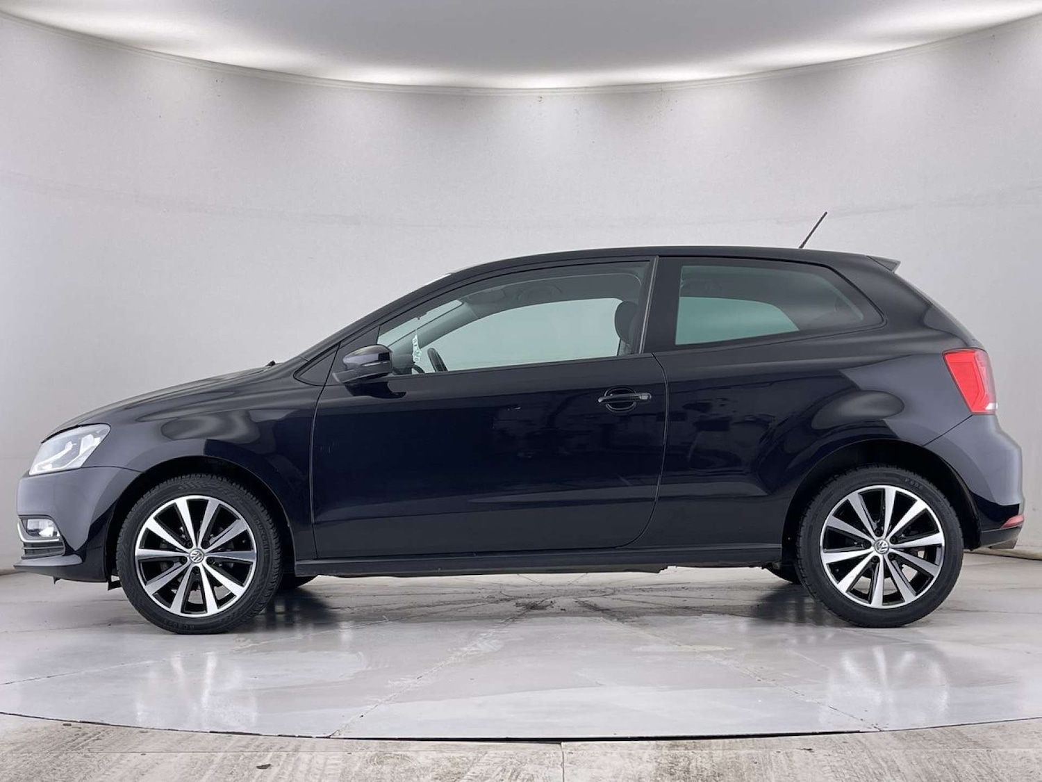 Used Volkswagen Polo 2015 for sale - 76542277: Photo 16