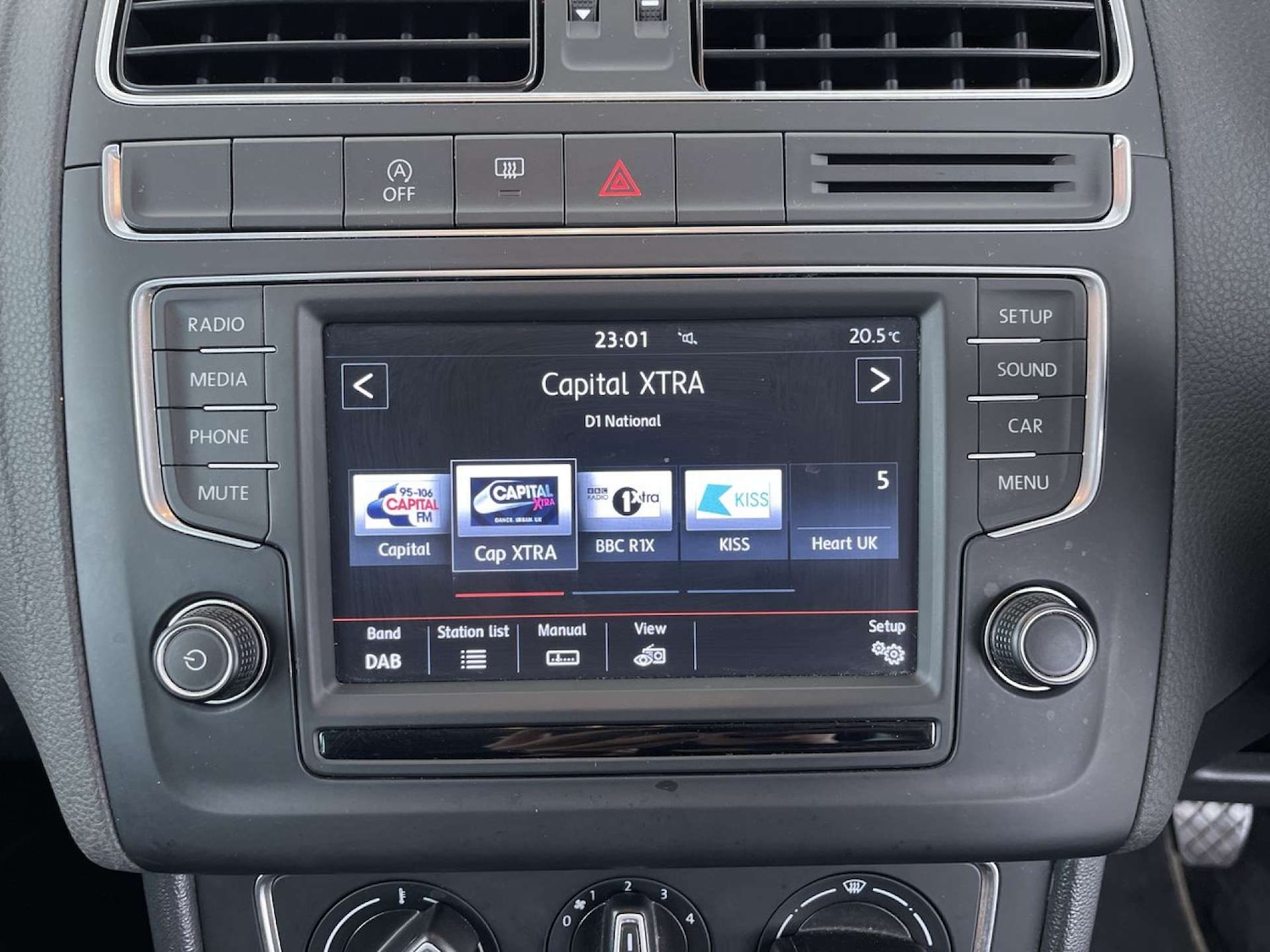 Used Volkswagen Polo 2015 for sale - 76542277: Photo 39