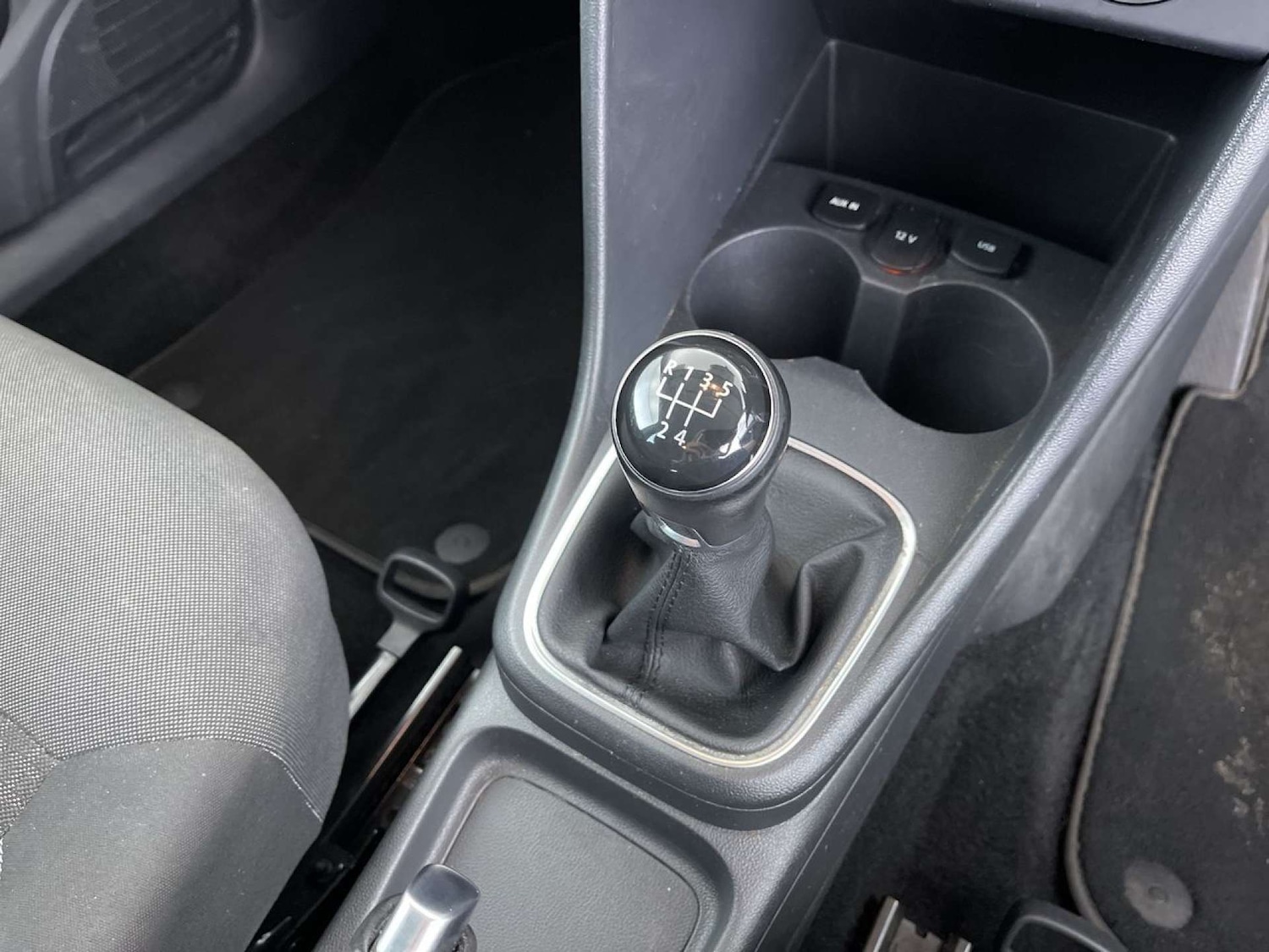 Used Volkswagen Polo 2015 for sale - 76542277: Photo 44