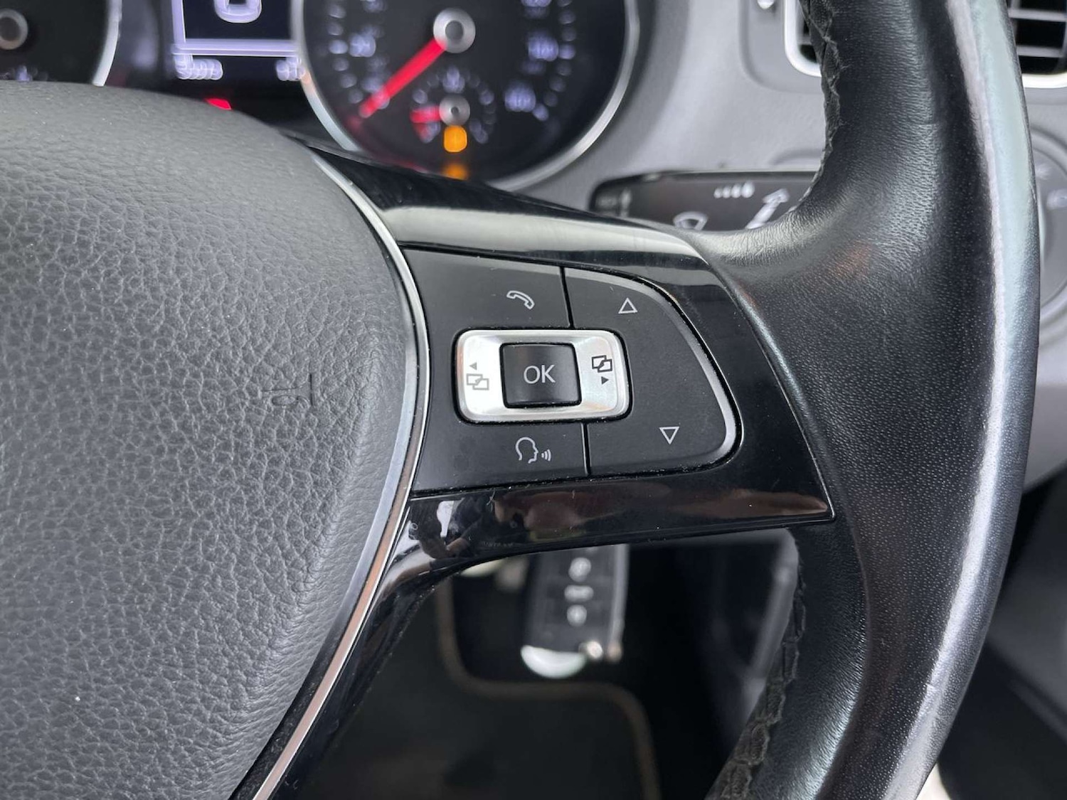 Used Volkswagen Polo 2015 for sale - 76542277: Photo 49