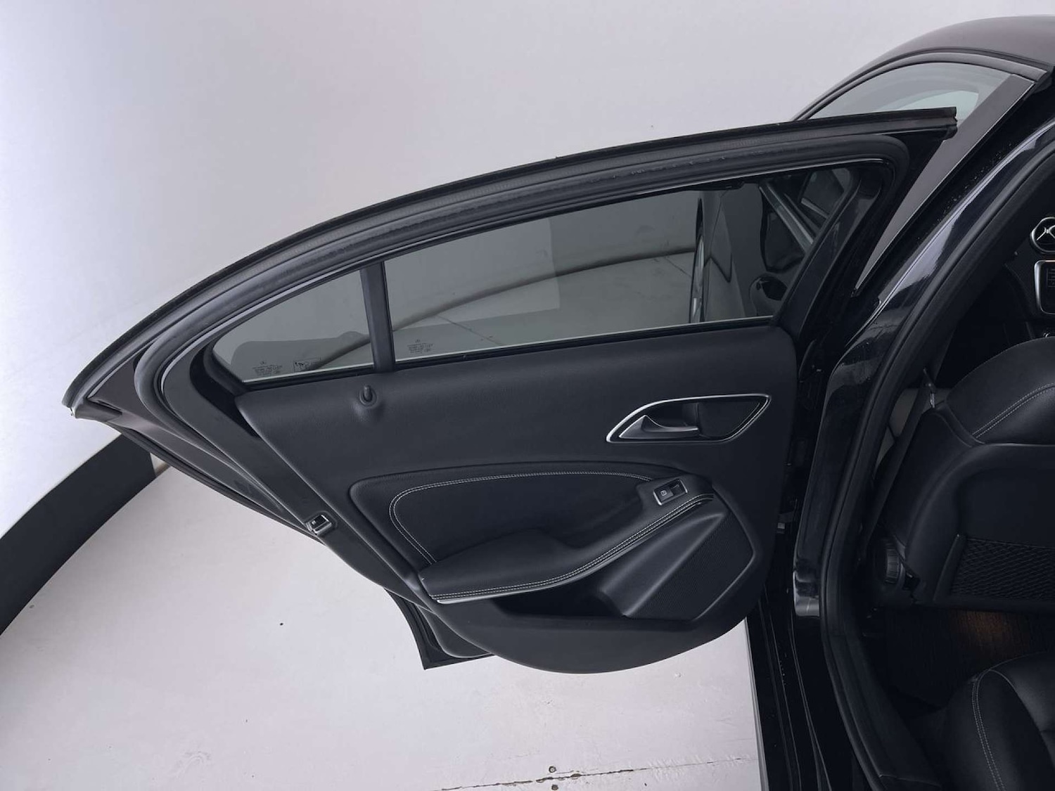 Used Mercedes-Benz A-Class 2015 for sale - 76628223: Photo 25