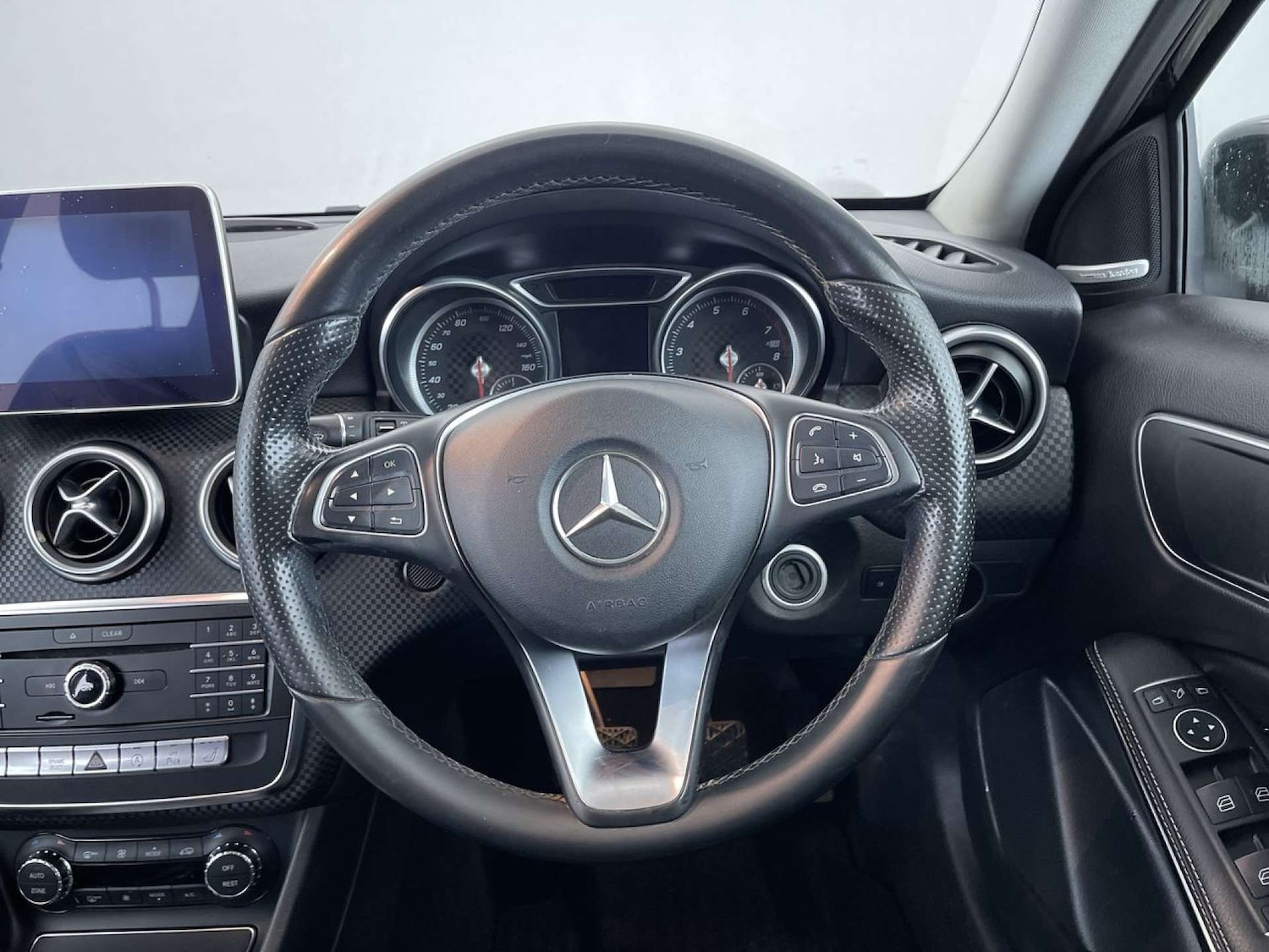 Used Mercedes-Benz A-Class 2015 for sale - 76628223: Photo 33