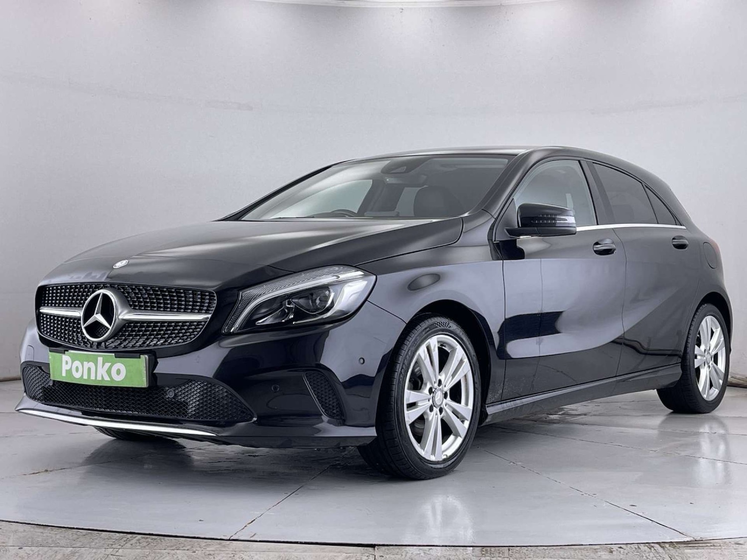 Used Mercedes-Benz A-Class 2015 for sale - 76628223: Photo 4