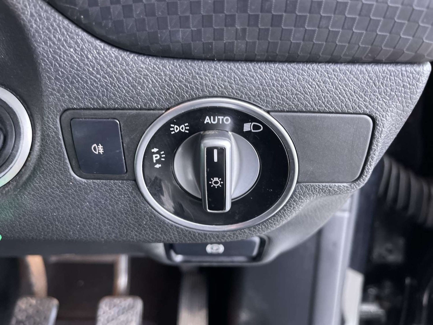 Used Mercedes-Benz A-Class 2015 for sale - 76628223: Photo 46