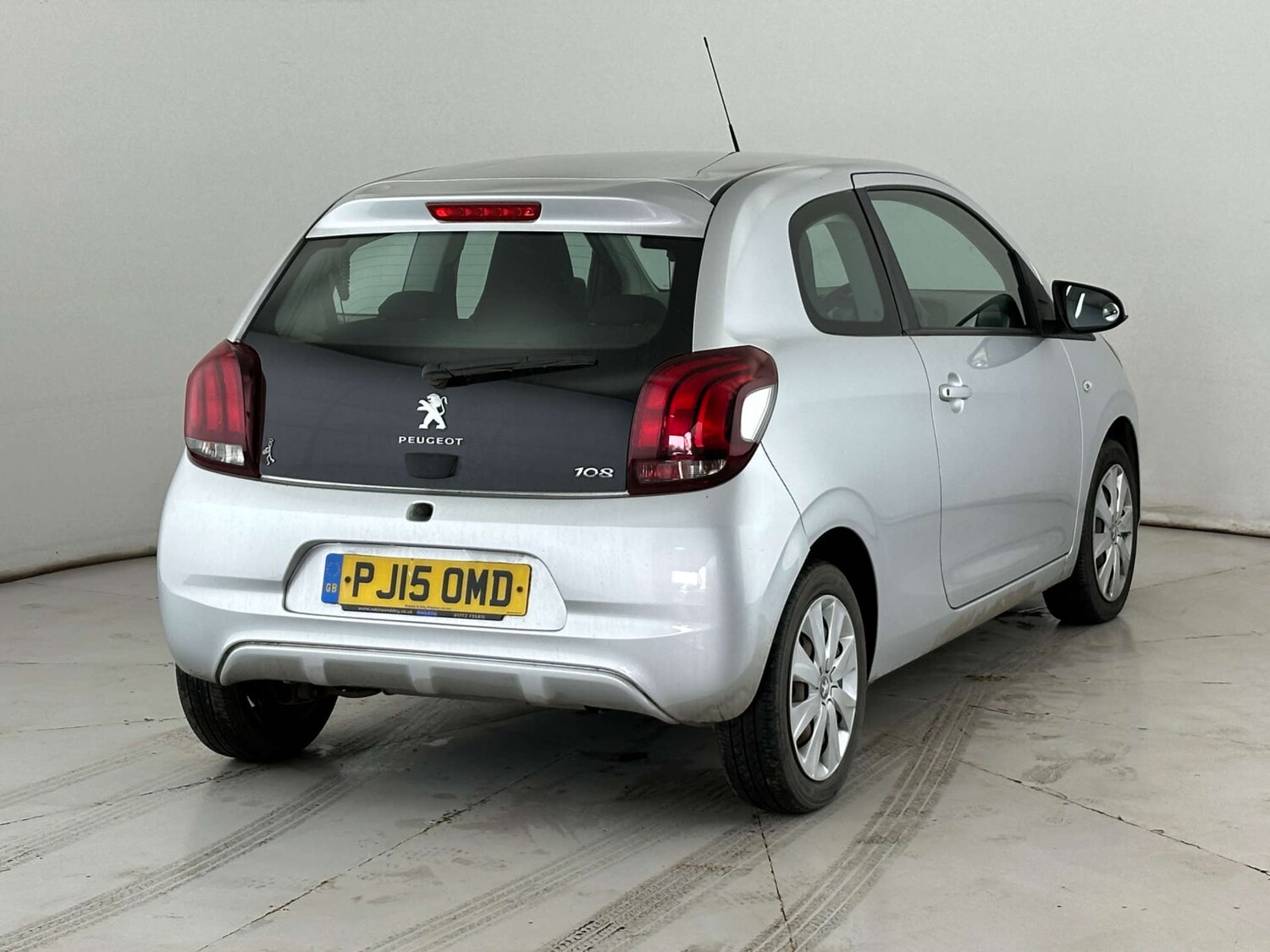 Used Peugeot 108 2015 for sale - 77967963: Photo 4