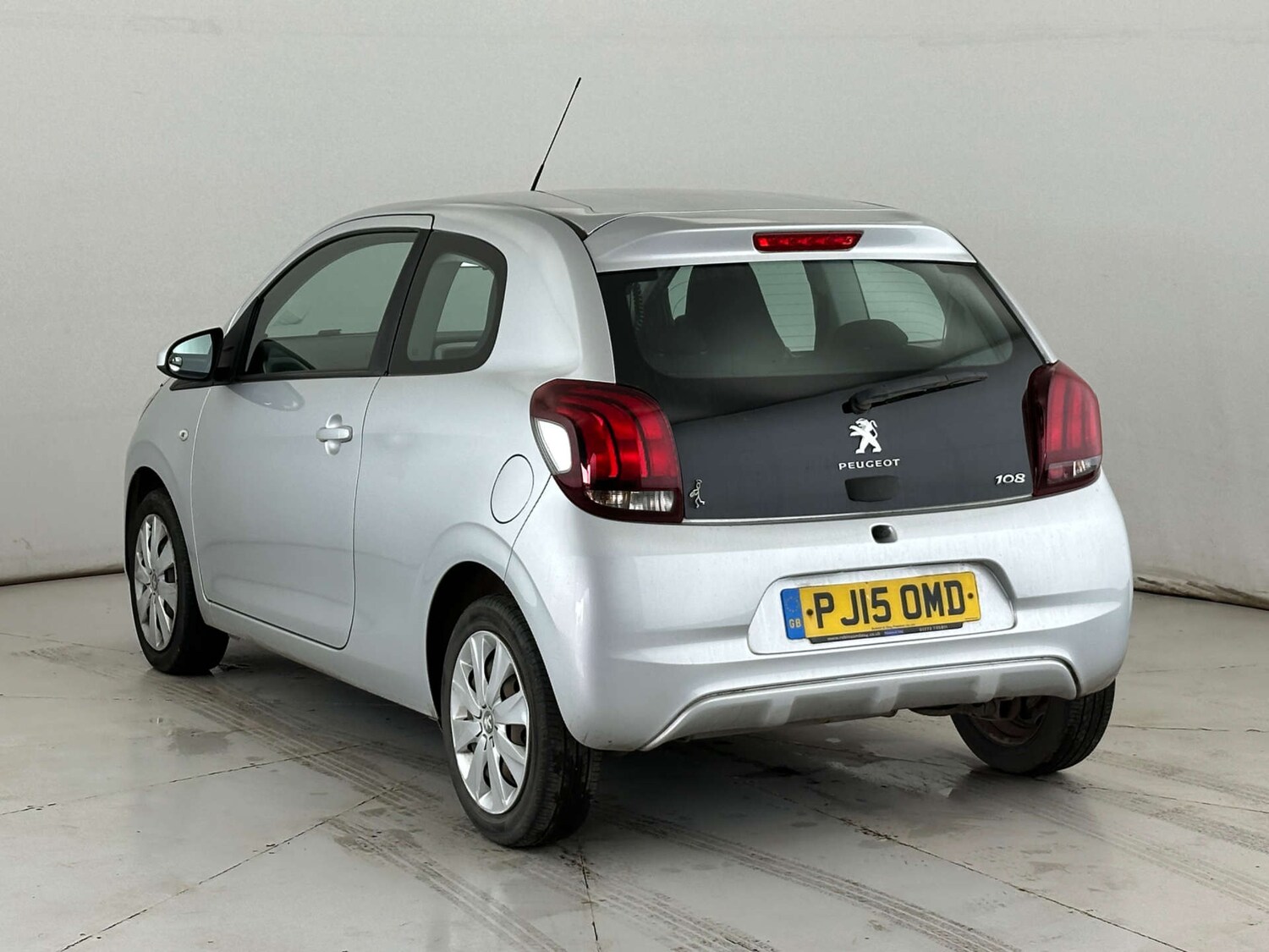 Used Peugeot 108 2015 for sale - 77967963: Photo 6