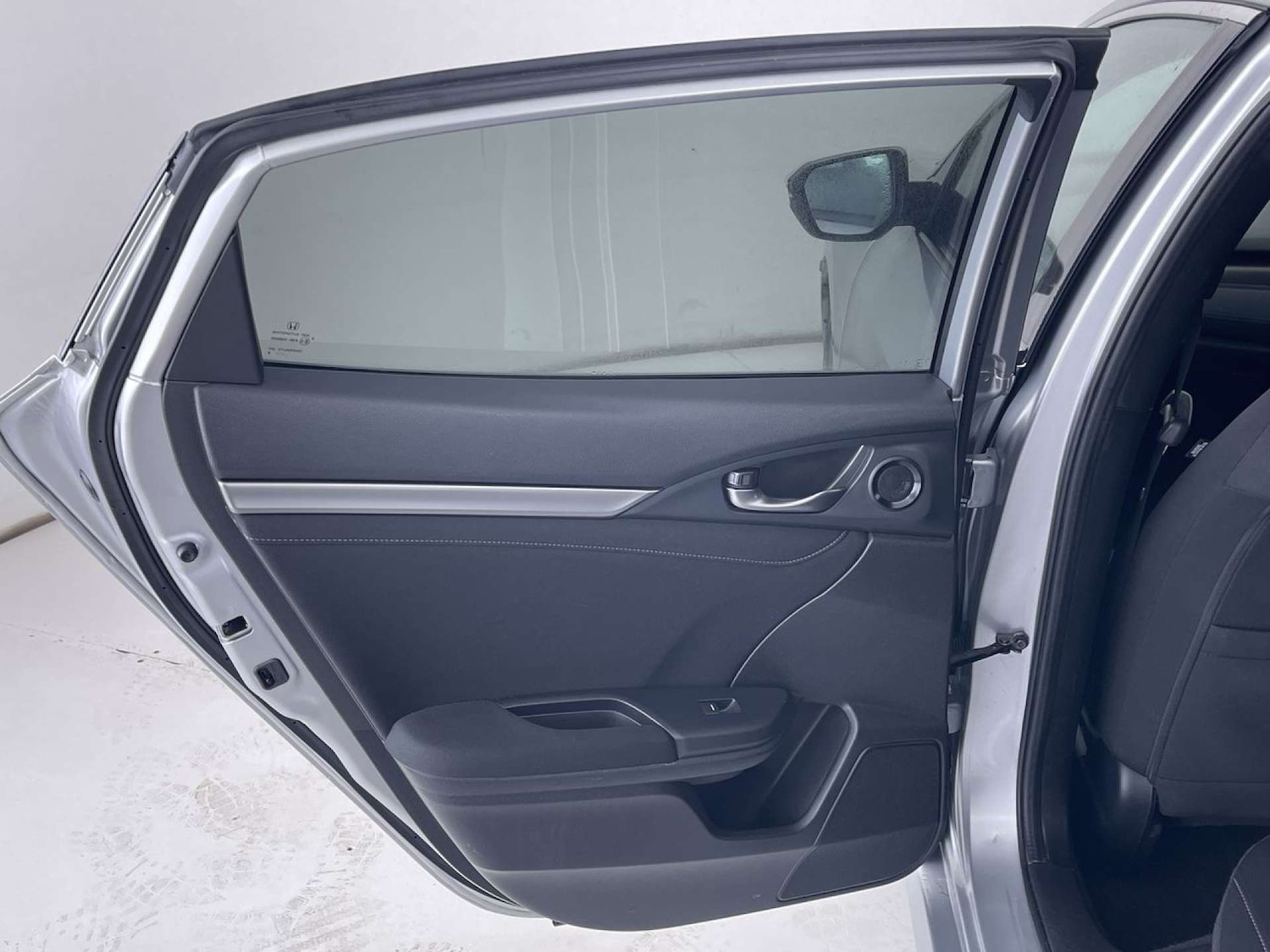 Used Honda Civic 2018 for sale - 76919205: Photo 28