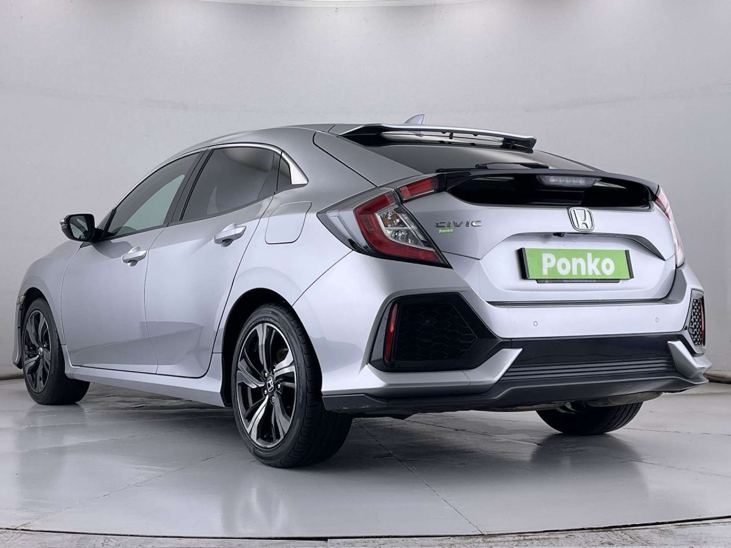 Used Honda Civic 2018 for sale - 76919205: Photo 3