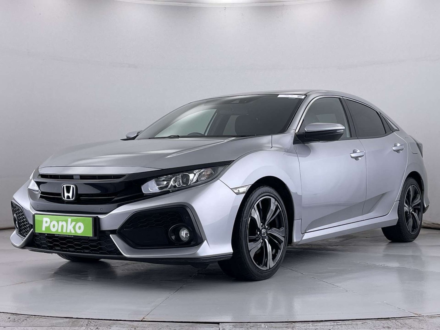 Used Honda Civic 2018 for sale - 76919205: Photo 4