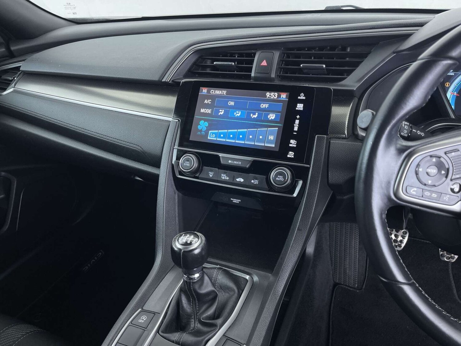 Used Honda Civic 2018 for sale - 76919205: Photo 46