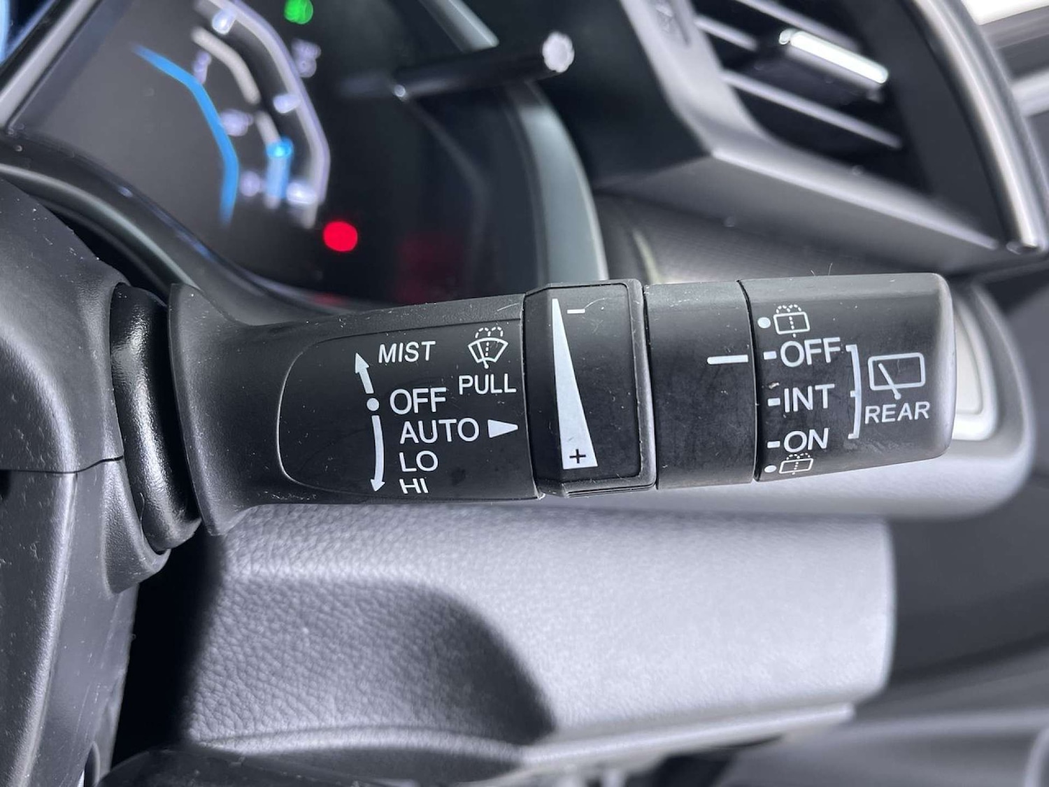 Used Honda Civic 2018 for sale - 76919205: Photo 55