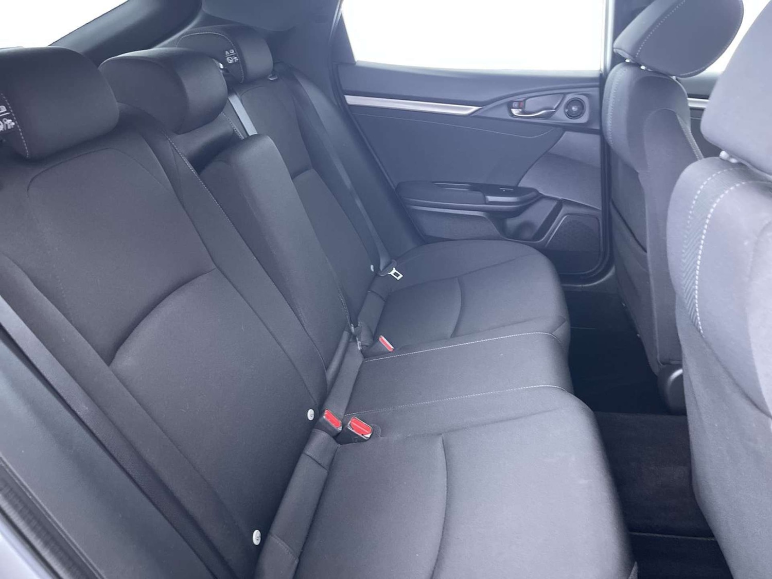 Used Honda Civic 2018 for sale - 76919205: Photo 9