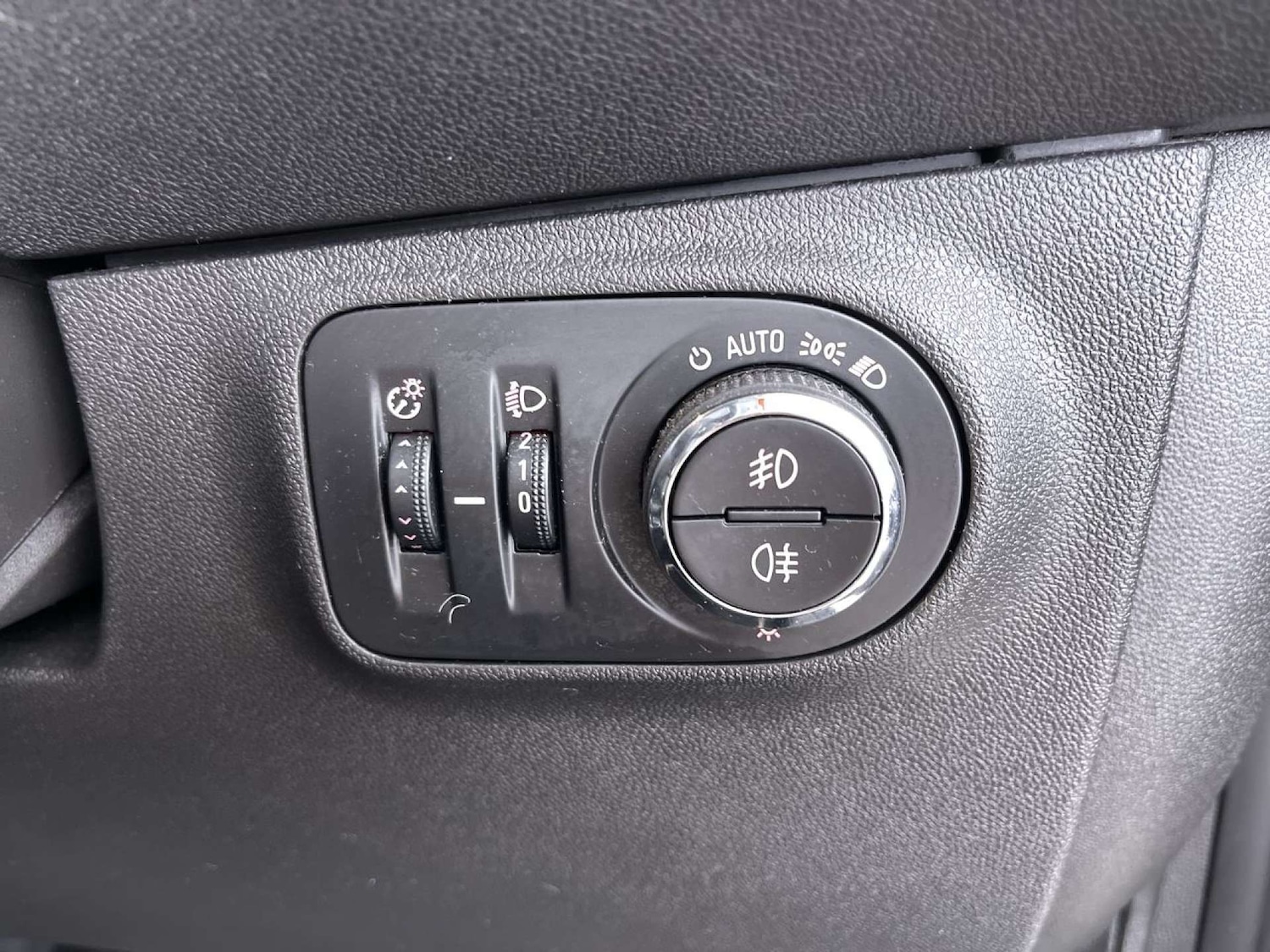 Used Vauxhall Corsa 2017 for sale - 75958777: Photo 48