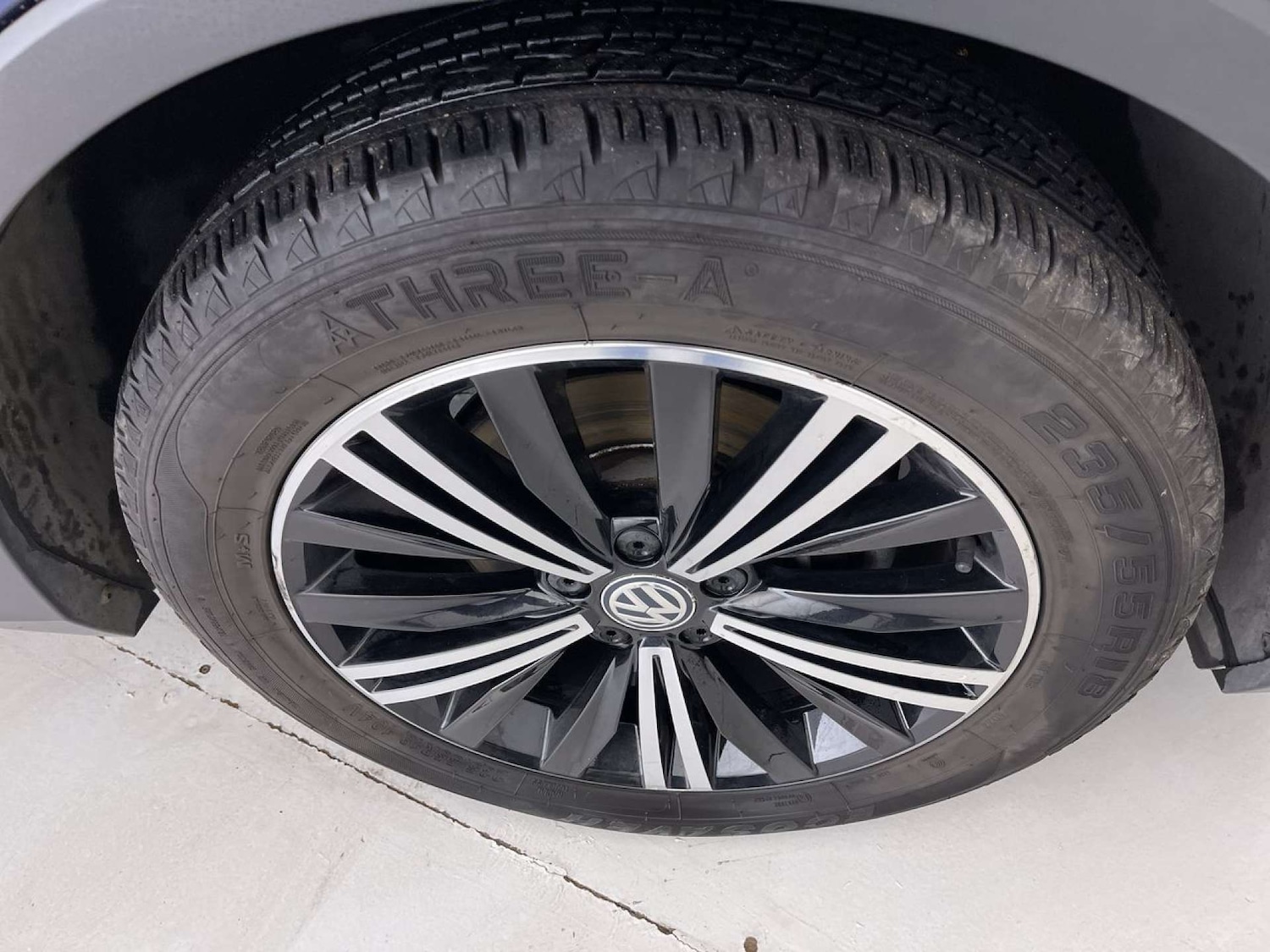 Used Volkswagen Tiguan 2018 for sale - 76385800: Photo 24