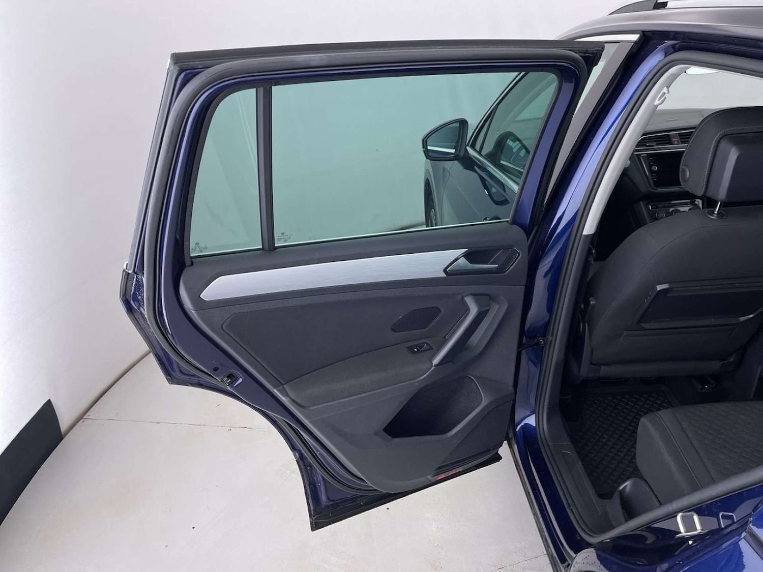 Used Volkswagen Tiguan 2018 for sale - 76385800: Photo 28