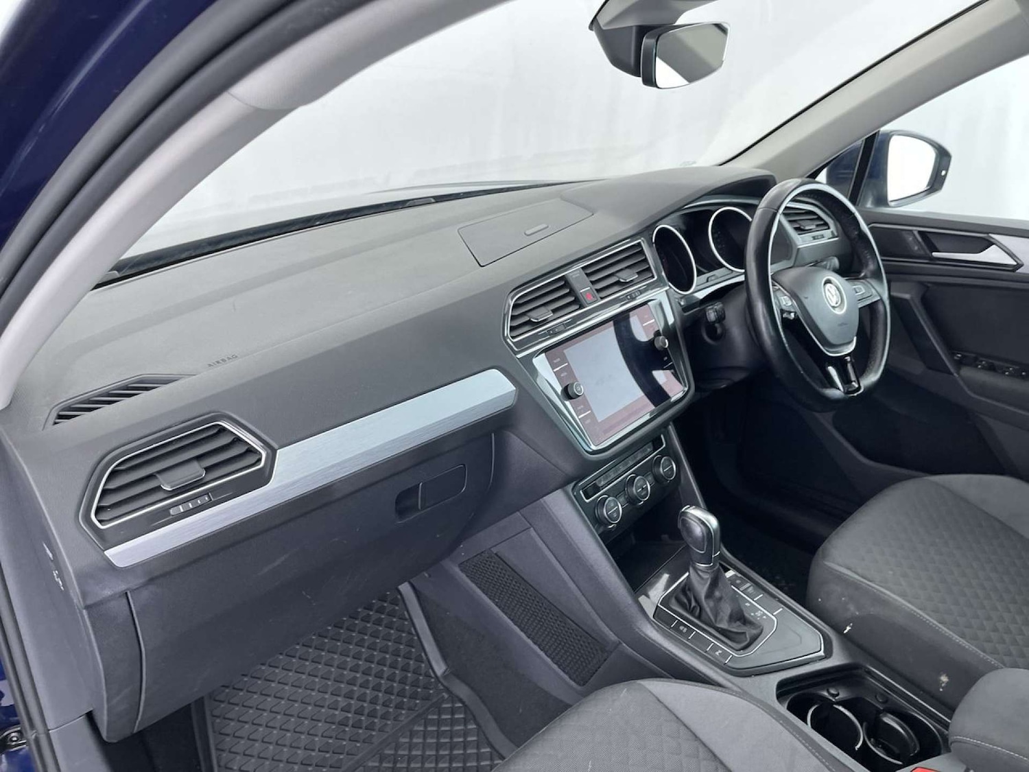 Used Volkswagen Tiguan 2018 for sale - 76385800: Photo 32