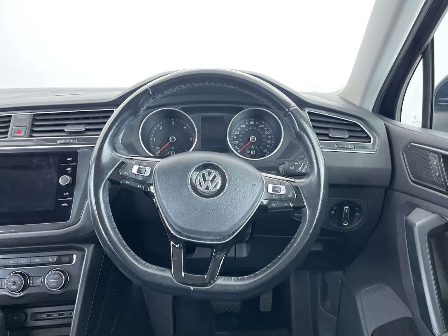 Used Volkswagen Tiguan 2018 for sale - 76385800: Photo 36