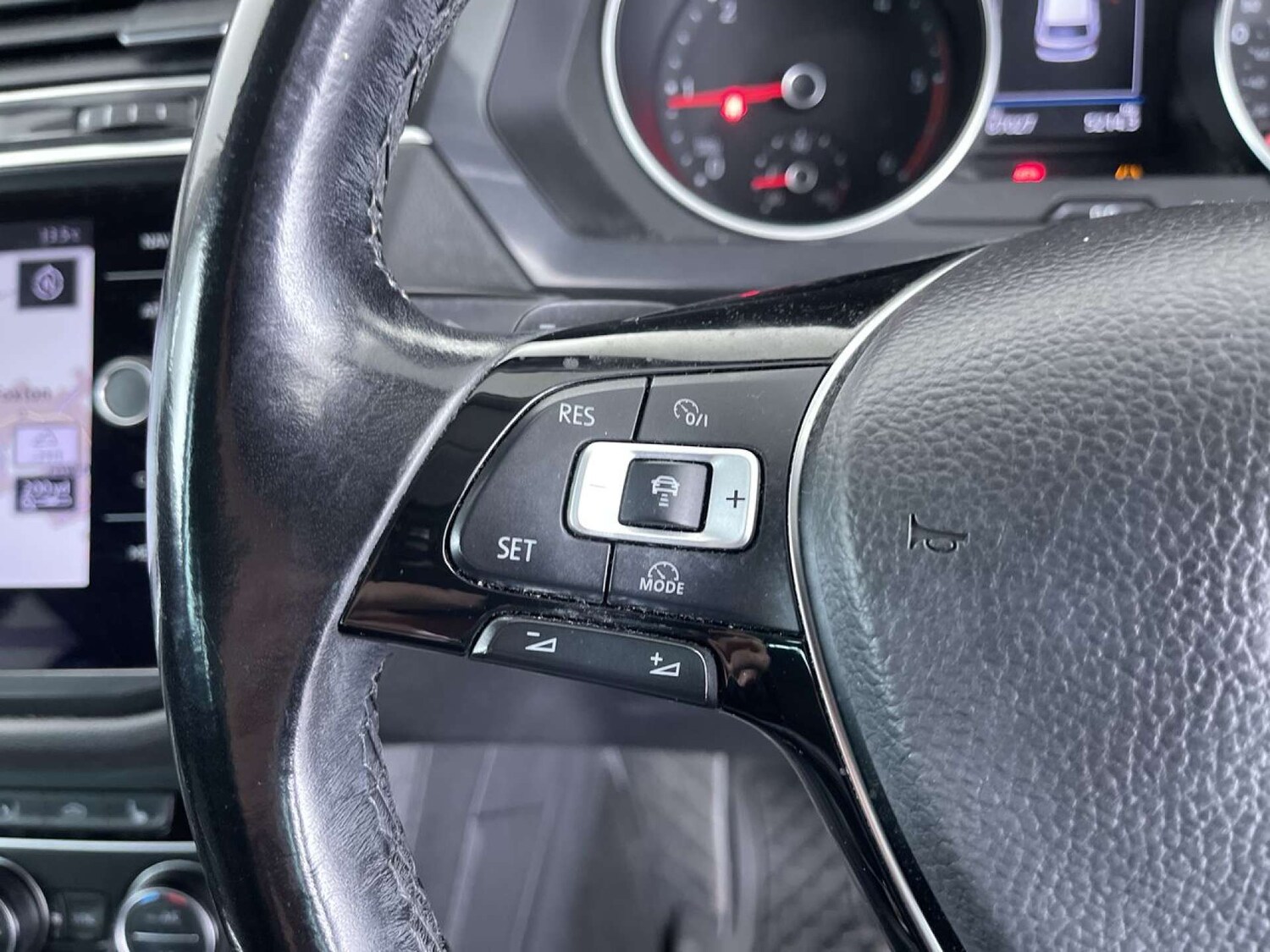 Used Volkswagen Tiguan 2018 for sale - 76385800: Photo 52