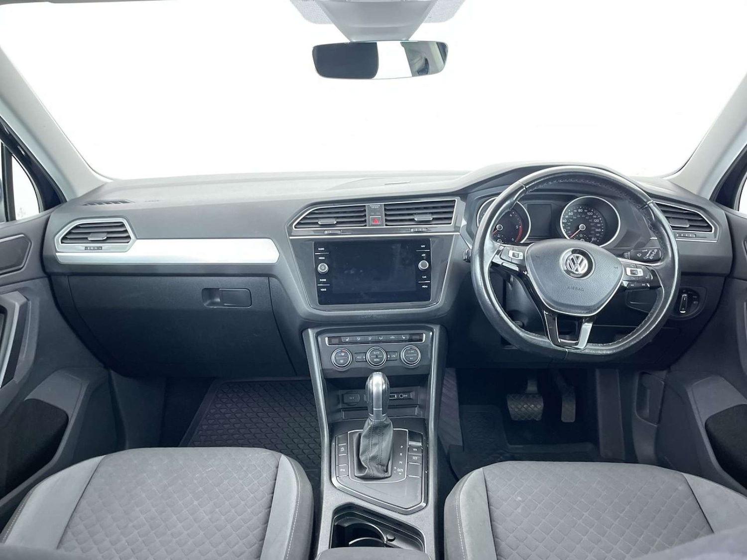 Used Volkswagen Tiguan 2018 for sale - 76385800: Photo 8