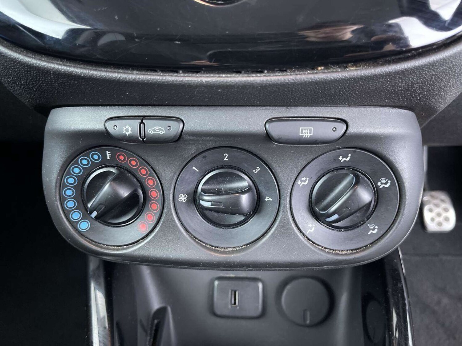 Used Vauxhall ADAM 2018 for sale - 75958133: Photo 41