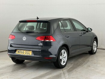 Used Volkswagen Golf 2016 for sale - 77640511: Photo
