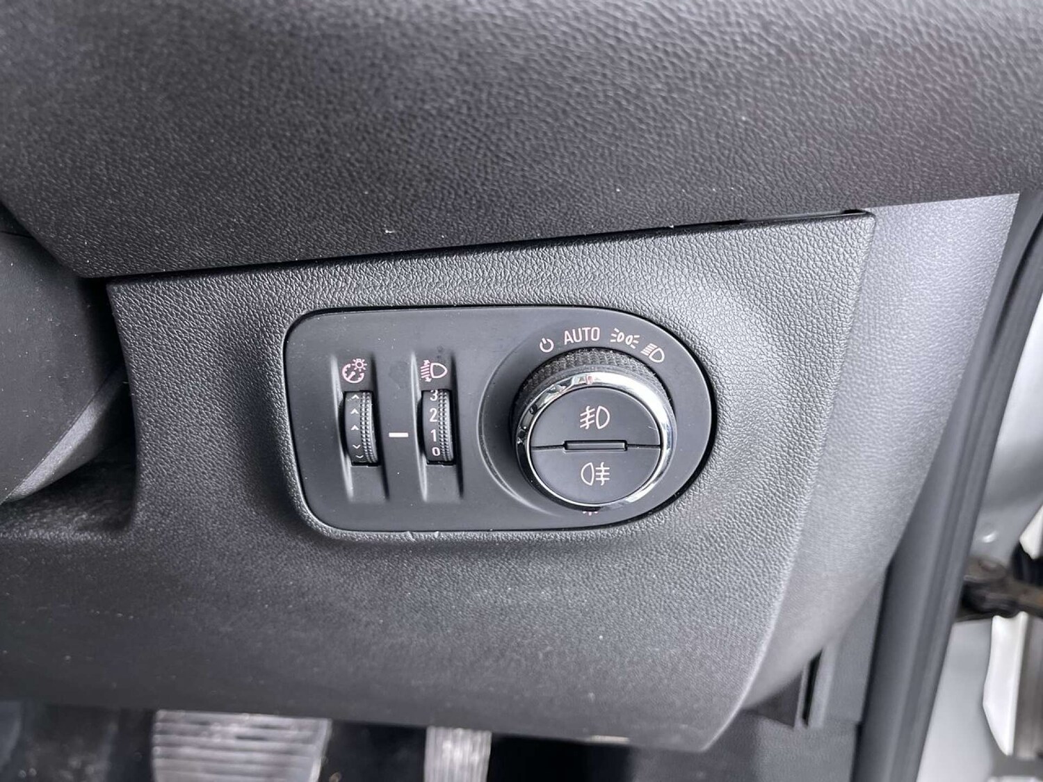 Used Vauxhall Corsa 2018 for sale - 77717760: Photo 48