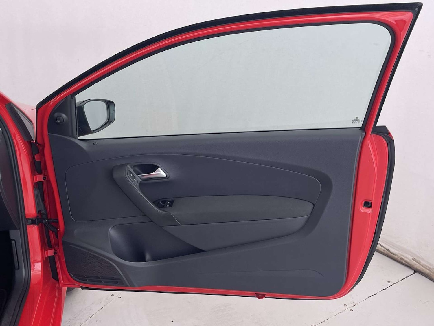 Used Volkswagen Polo 2011 for sale - 76547258: Photo 28