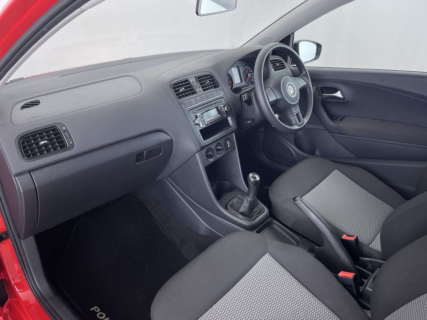 Used Volkswagen Polo 2011 for sale - 76547258: Photo 30