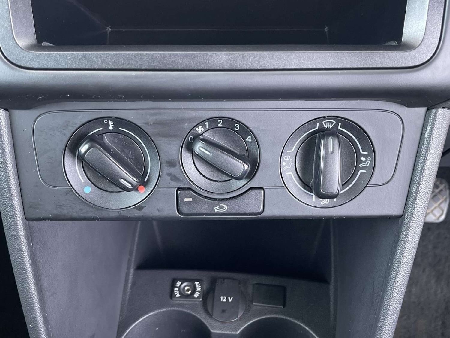 Used Volkswagen Polo 2011 for sale - 76547258: Photo 40