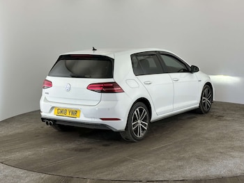 Used Volkswagen Golf 2018 for sale - 79559679: Photo