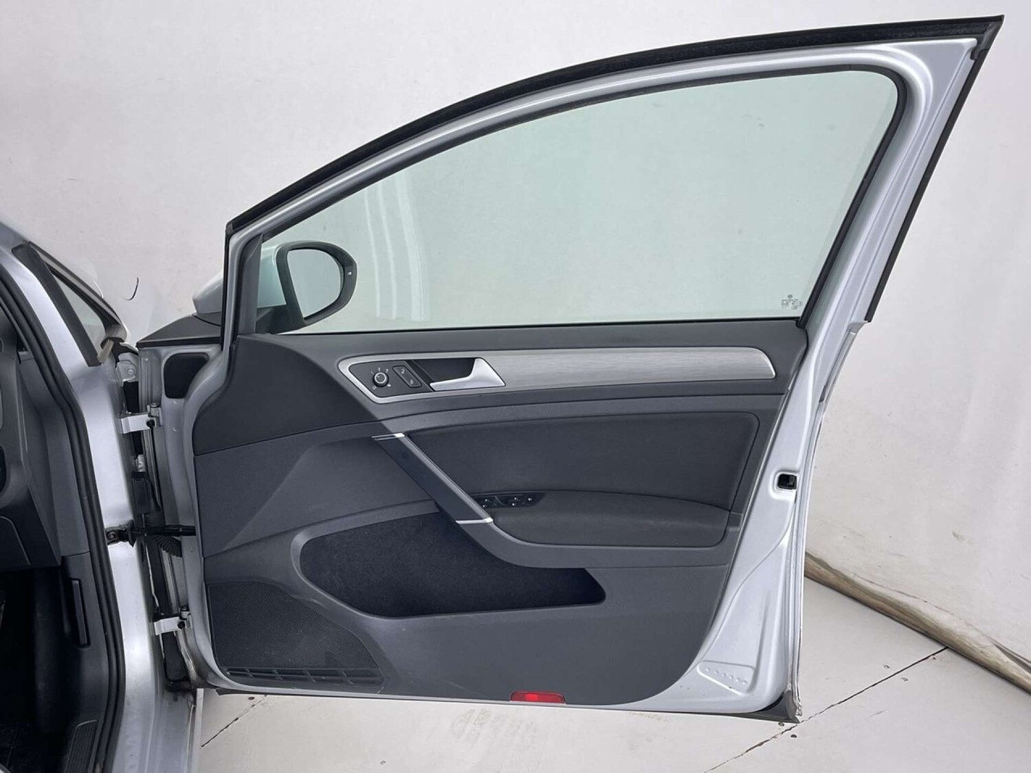 Used Volkswagen Golf 2015 for sale - 76280370: Photo 26