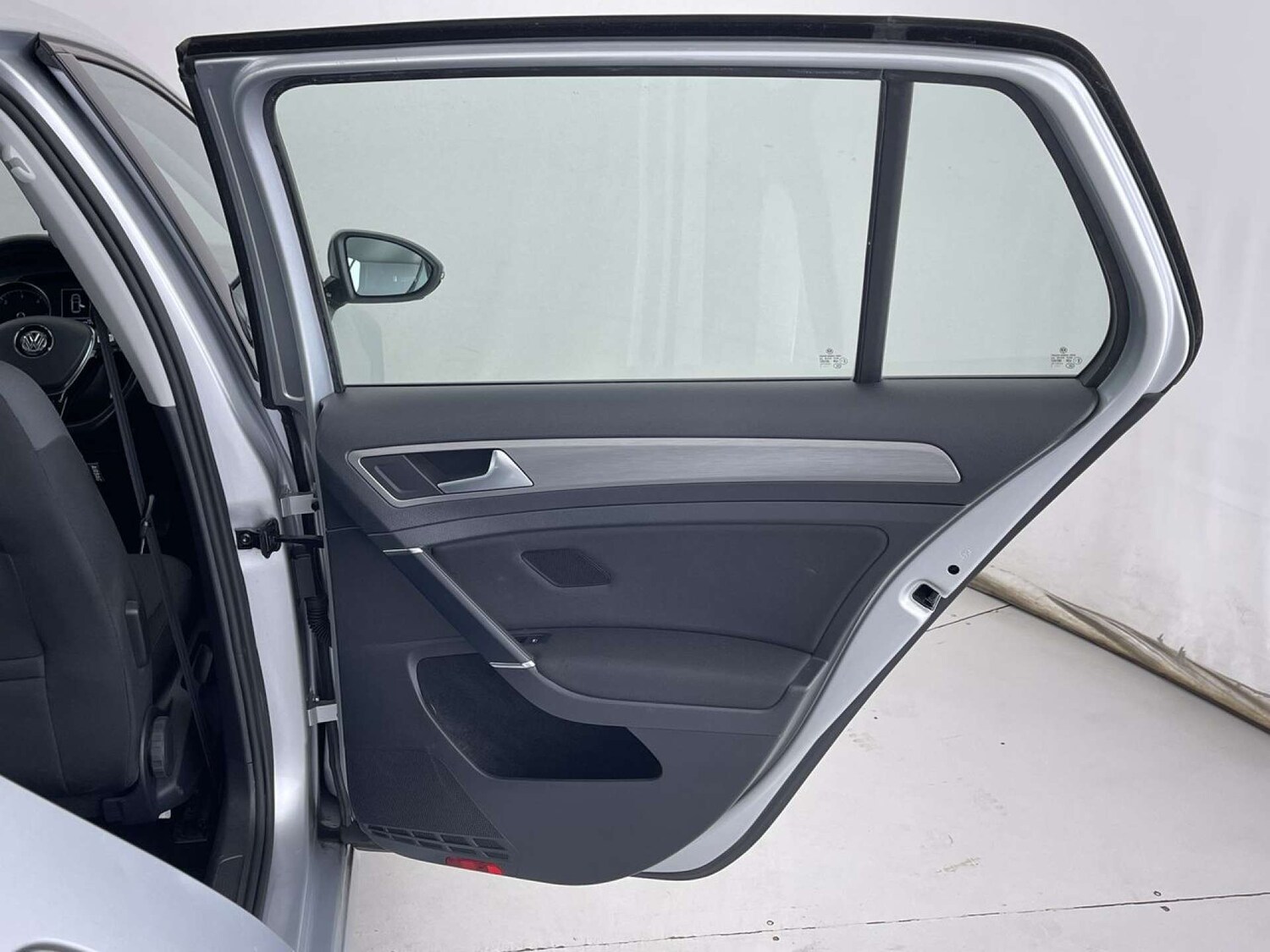 Used Volkswagen Golf 2015 for sale - 76280370: Photo 27
