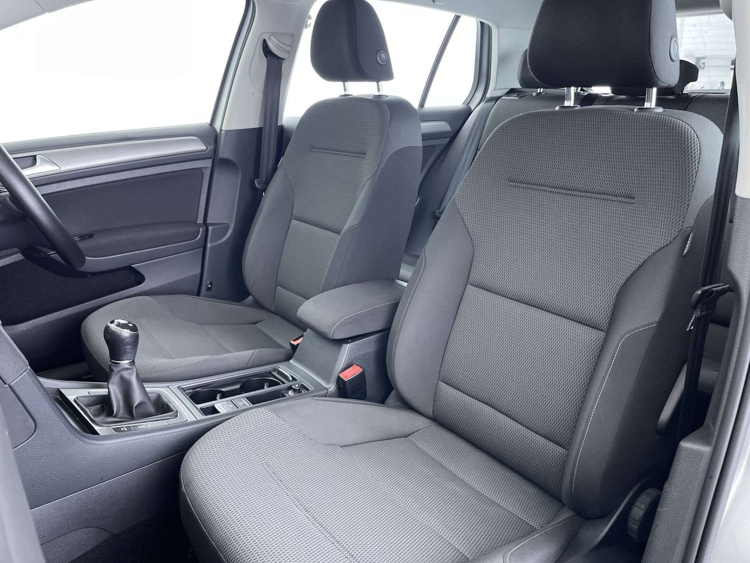 Used Volkswagen Golf 2015 for sale - 76280370: Photo 28