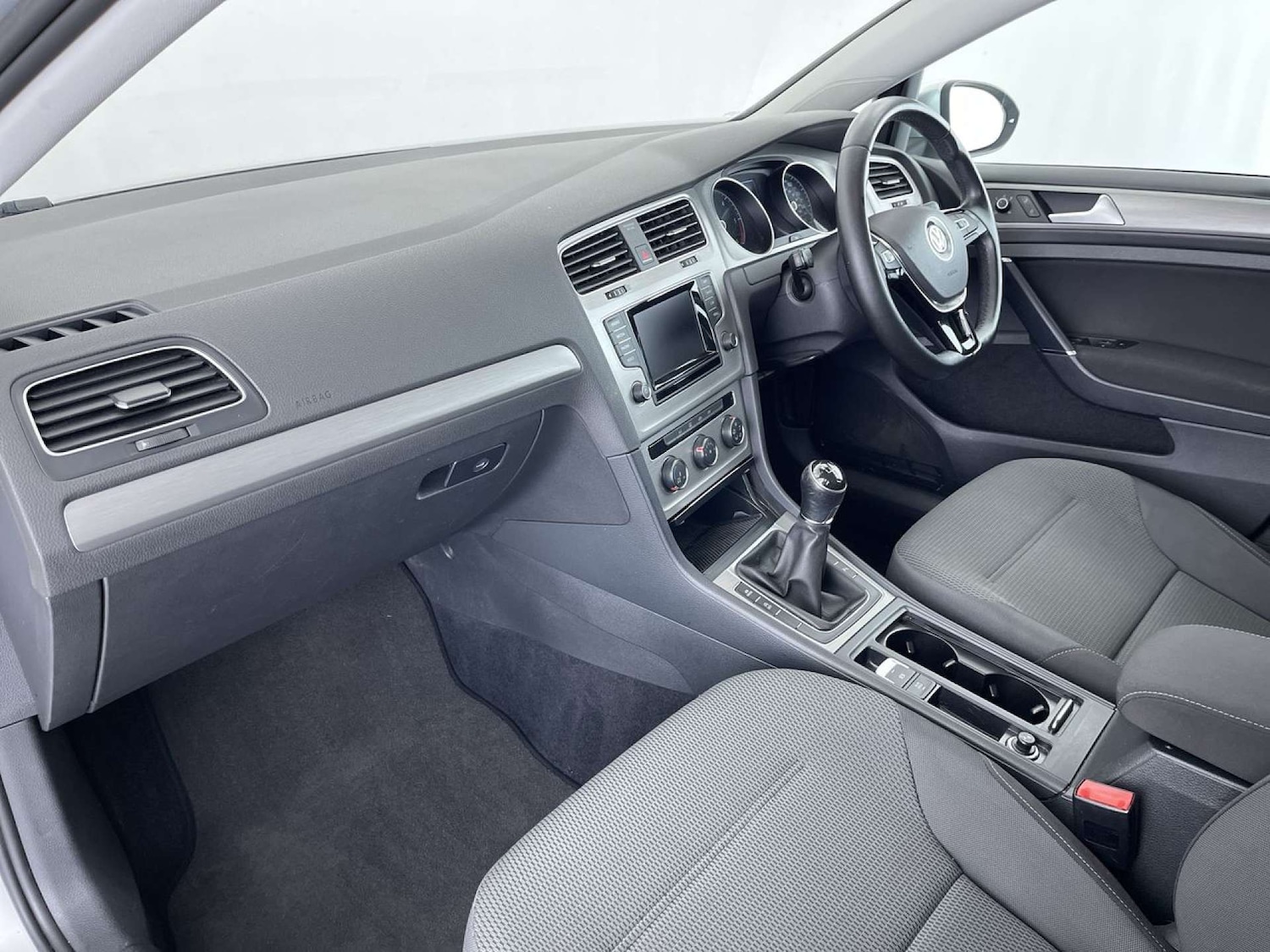Used Volkswagen Golf 2015 for sale - 76280370: Photo 29