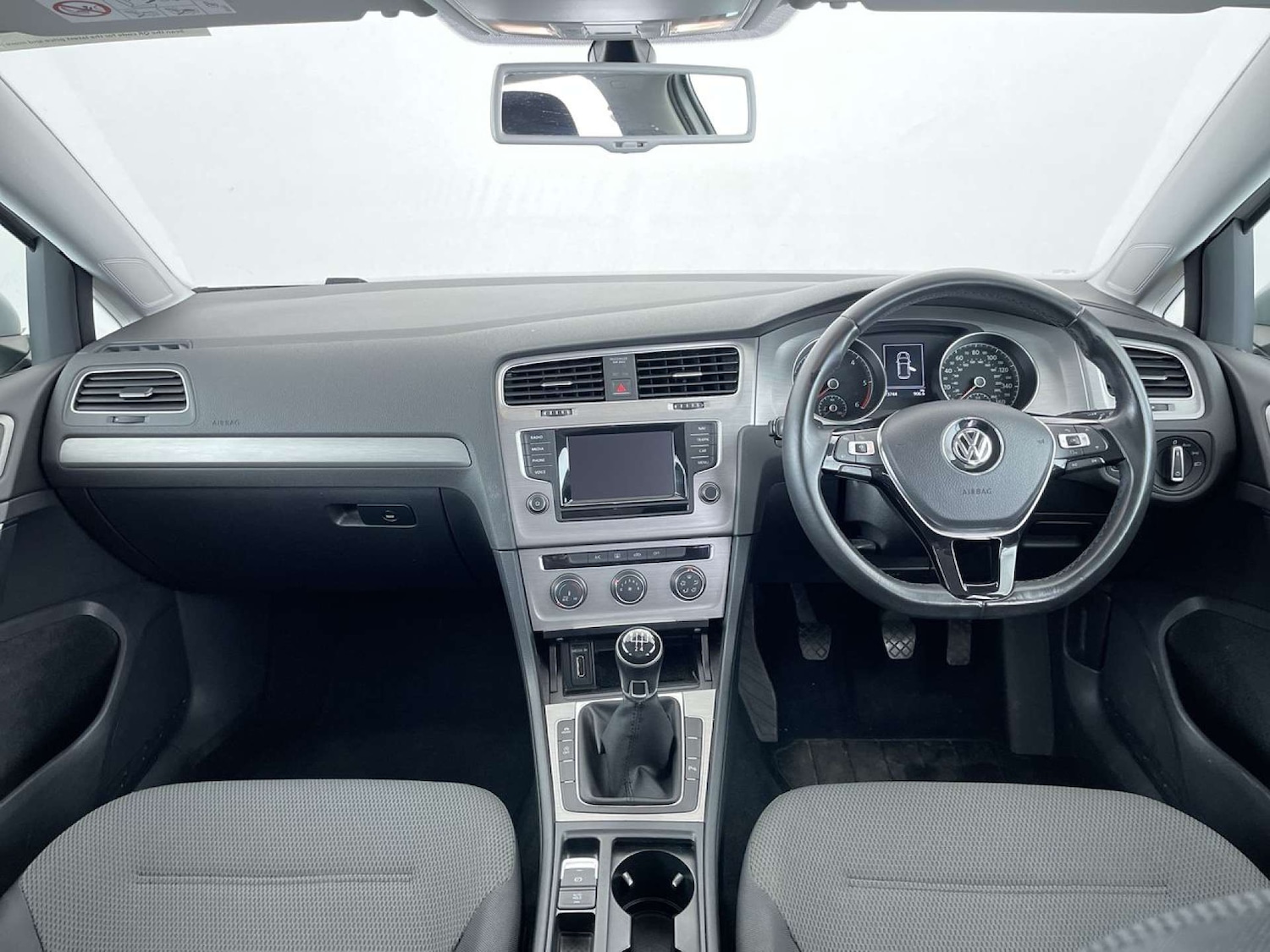 Used Volkswagen Golf 2015 for sale - 76280370: Photo 6