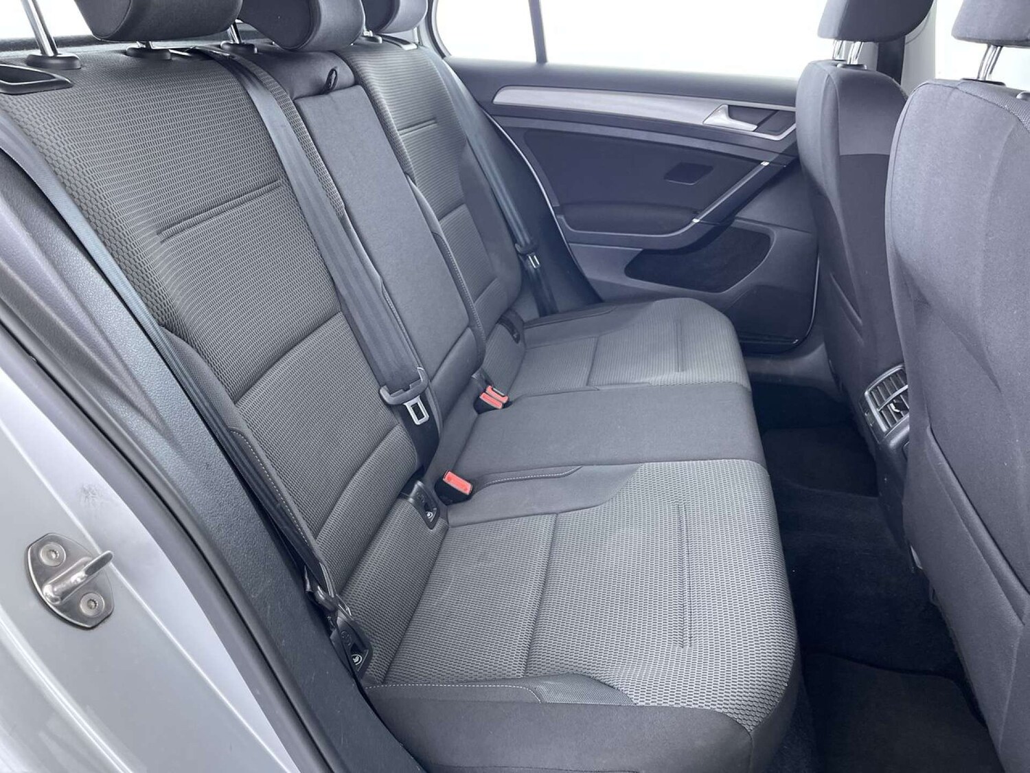Used Volkswagen Golf 2015 for sale - 76280370: Photo 7
