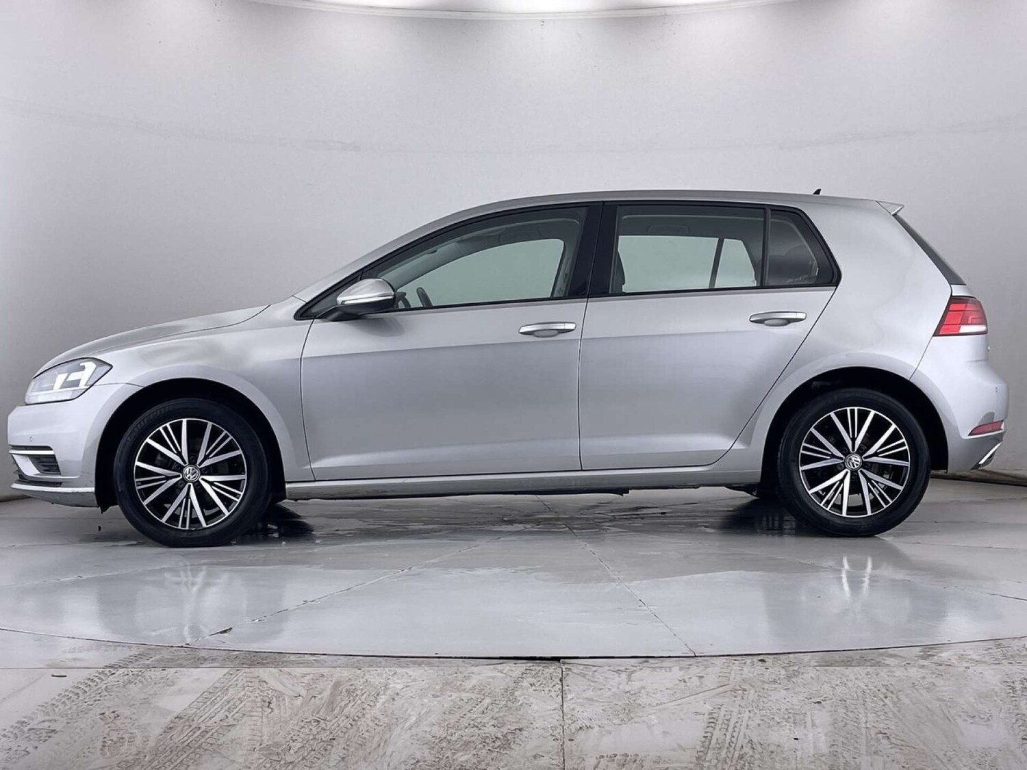 Used Volkswagen Golf 2018 for sale - 76556032: Photo 16