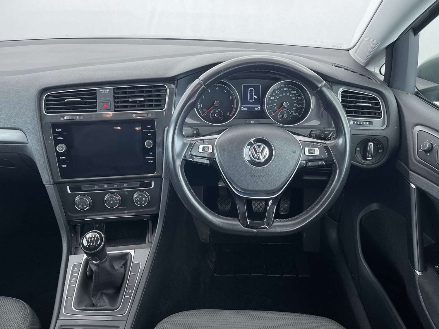 Used Volkswagen Golf 2018 for sale - 76556032: Photo 35